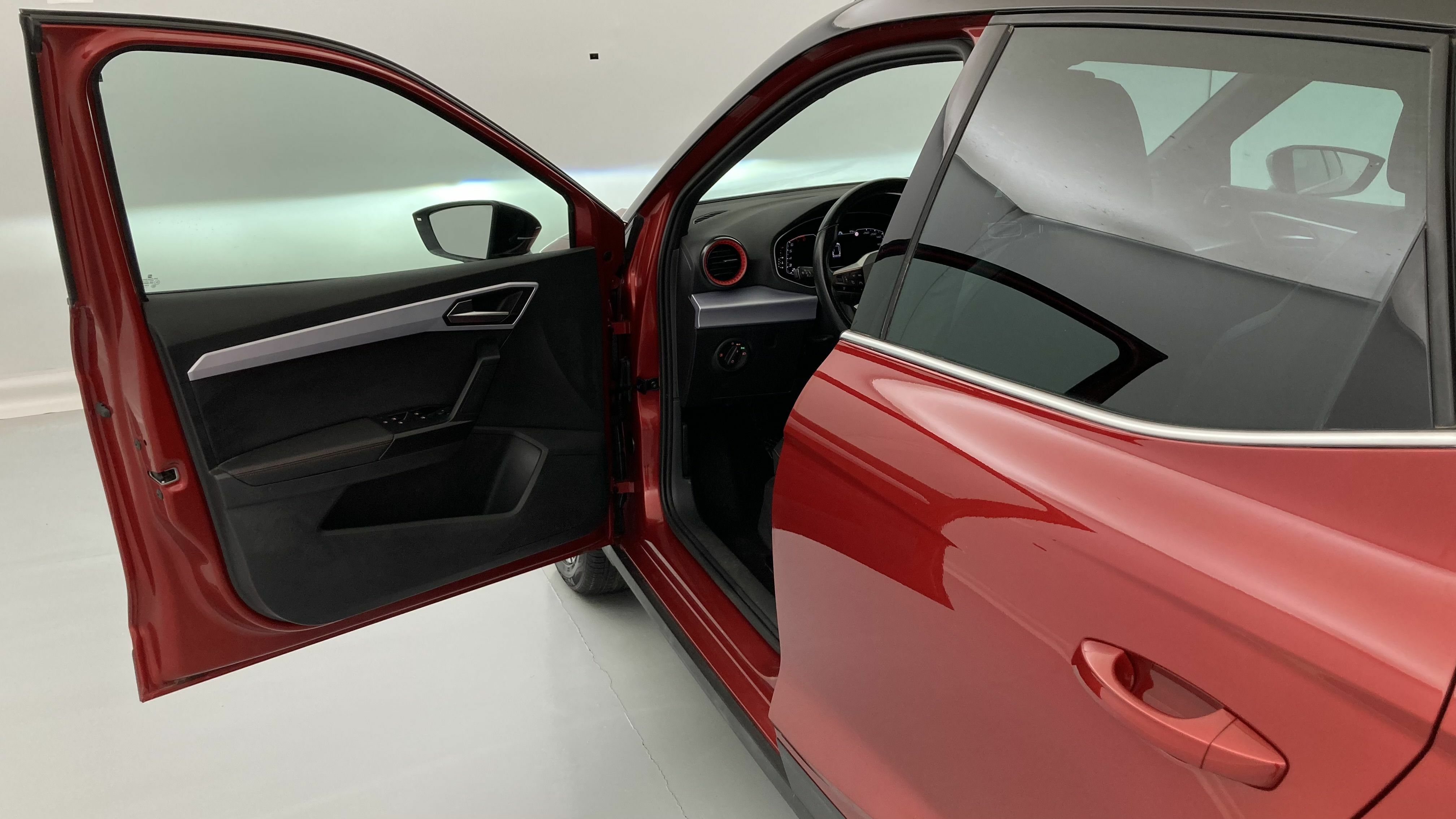 seat arona fr xl rx 1.0 TSI 115 2024 rojo desire / negro 13