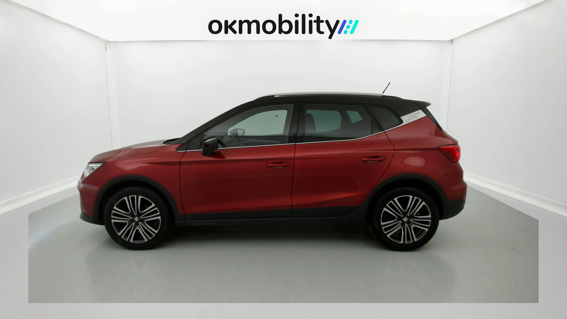 seat arona fr xl rx 1.0 TSI 115 2024 rojo desire / negro 7