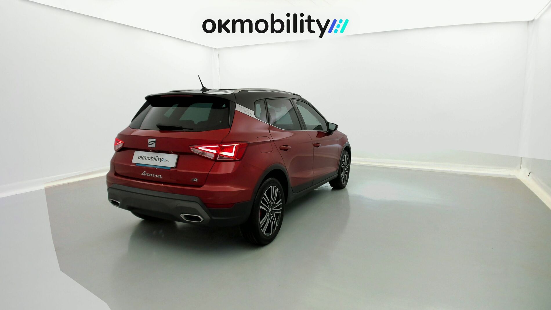 seat arona fr xl rx 1.0 TSI 115 2024 rojo desire / negro 11