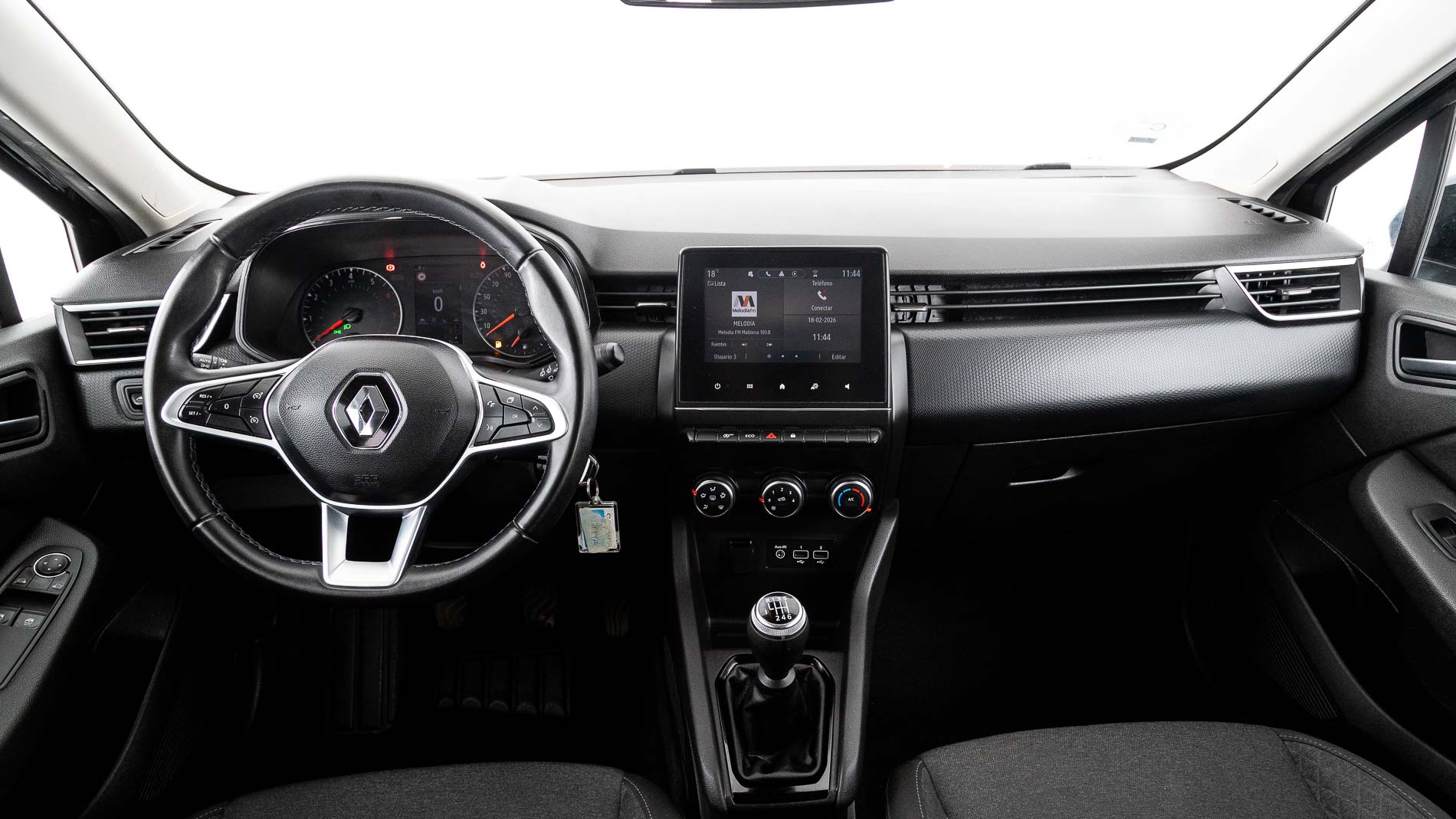 renault clio equilibre 1.0 TCE 90 2023 negro brillante 10