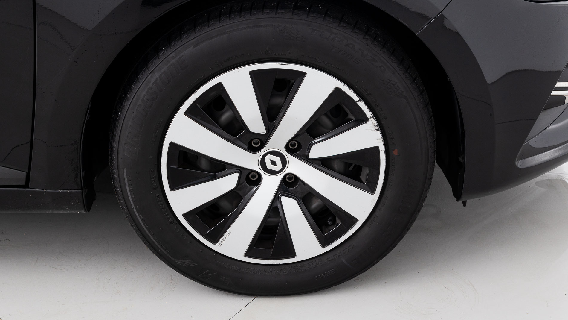 renault clio equilibre 1.0 TCE 90 2023 negro brillante 16