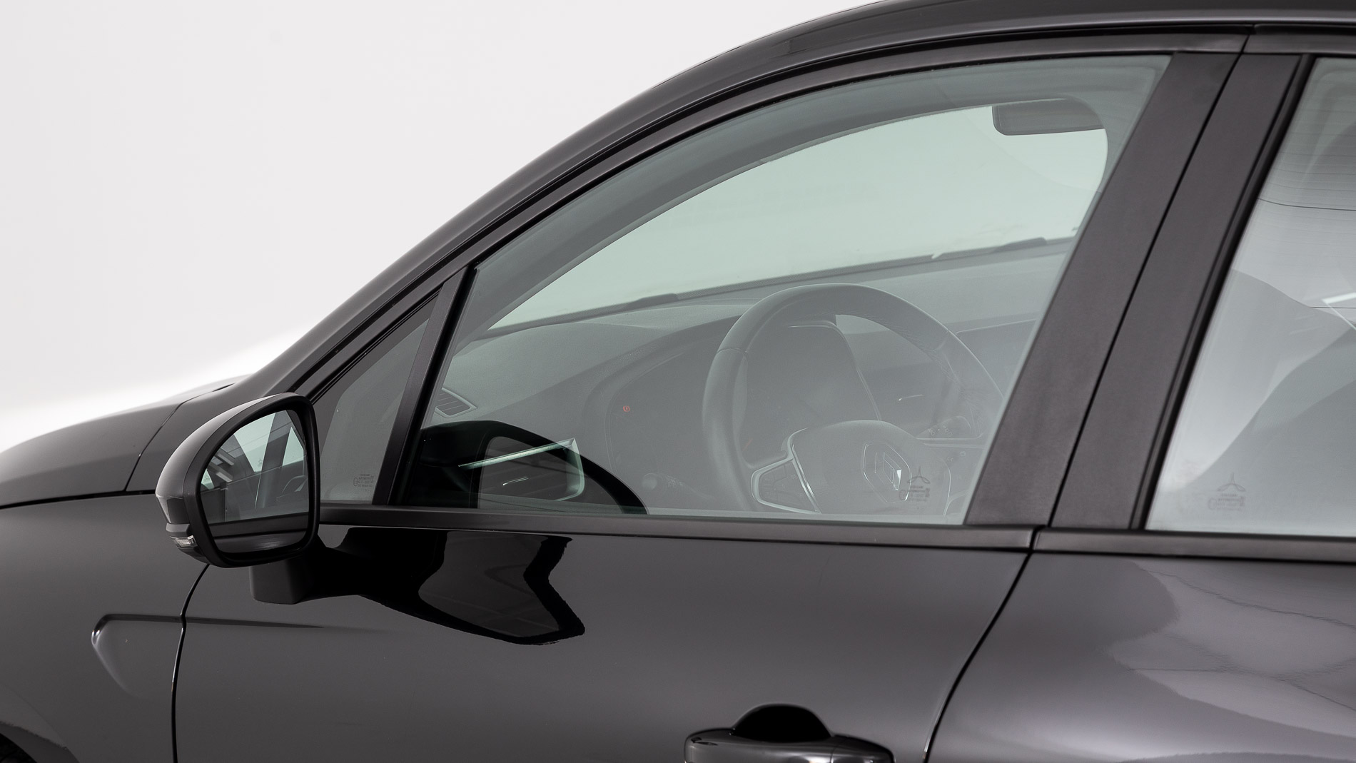 renault clio equilibre 1.0 TCE 90 2023 negro brillante 22