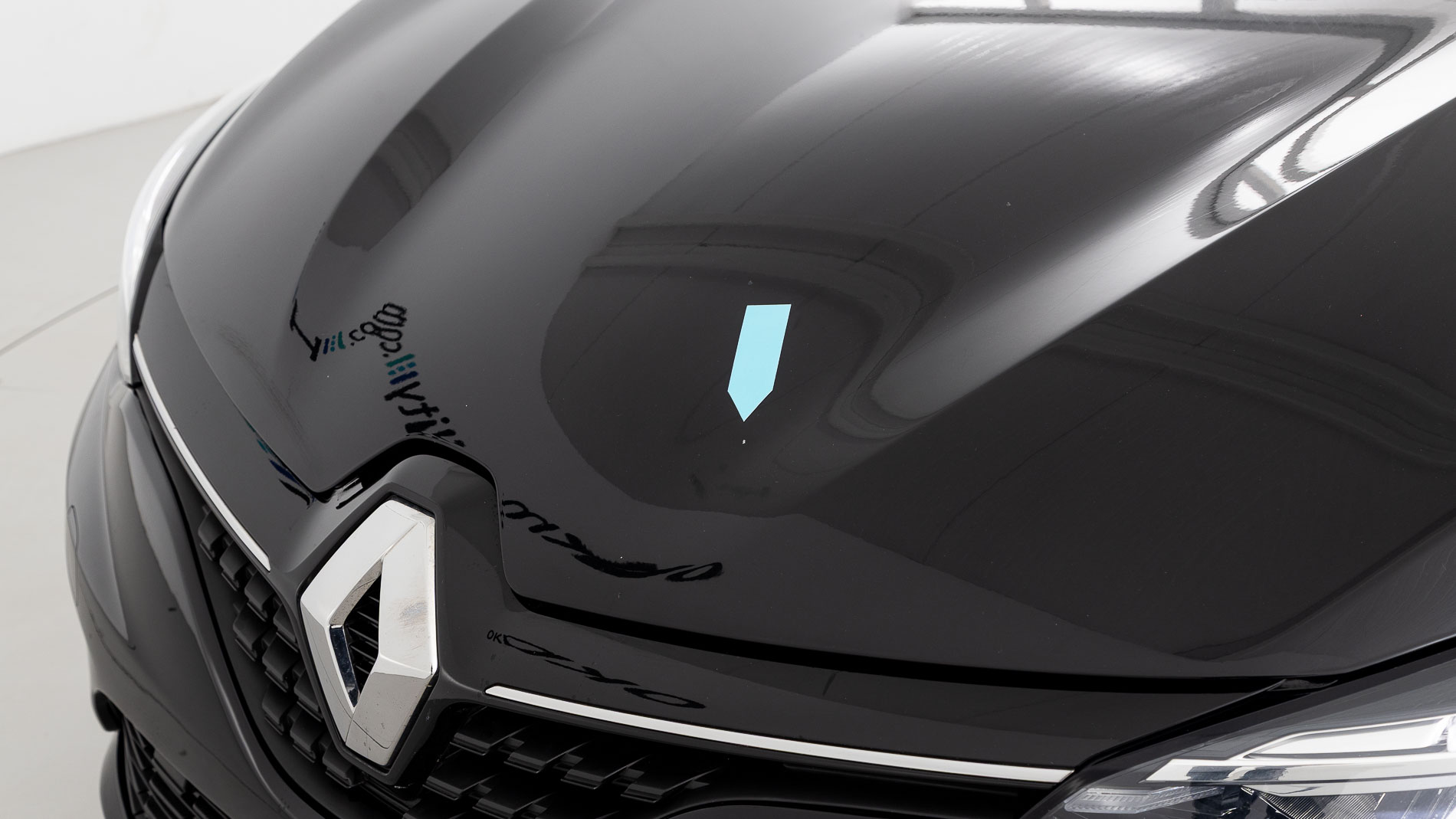 renault clio equilibre 1.0 TCE 90 2023 negro brillante 25