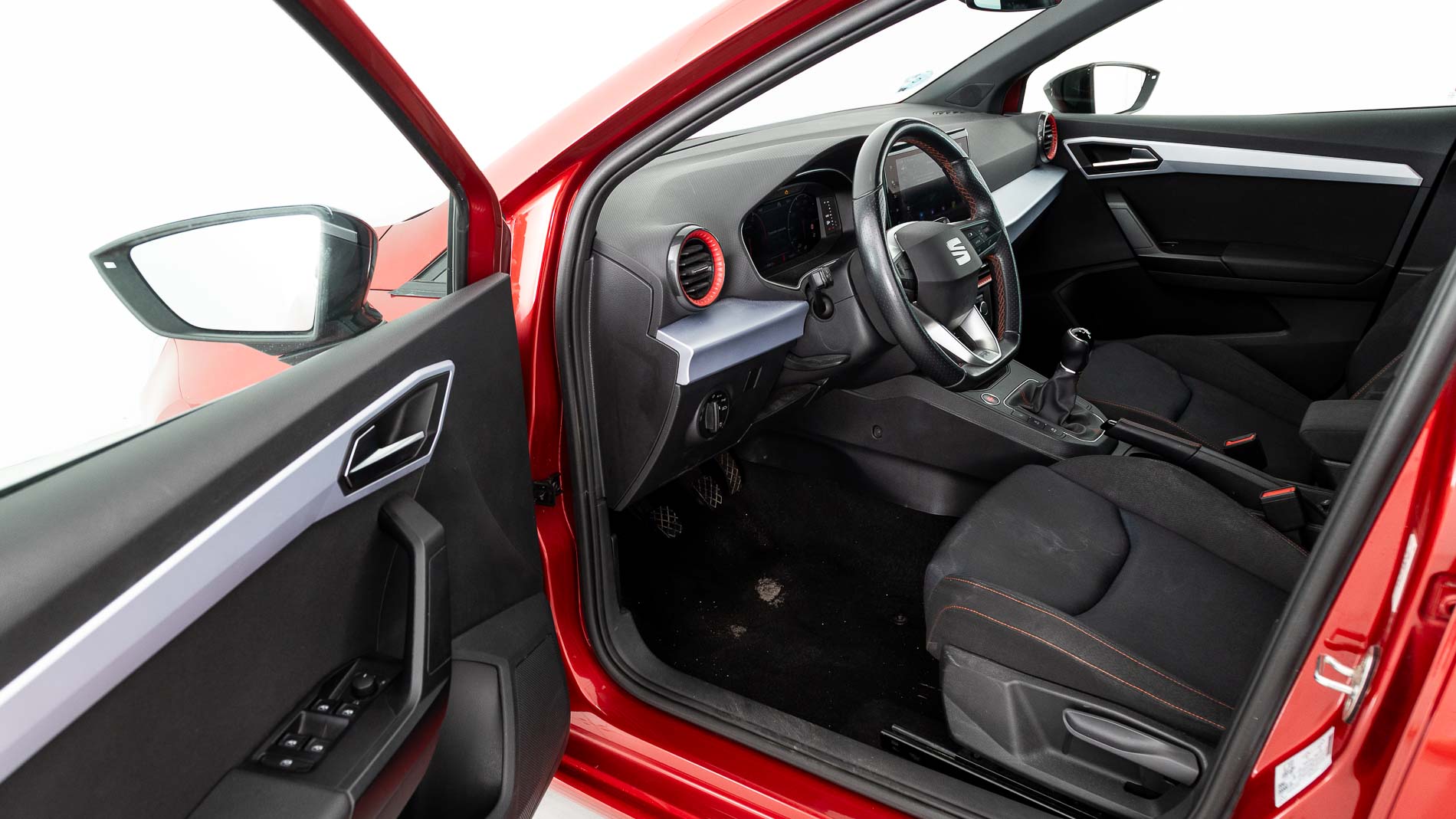 seat ibiza fr xl 1.0 TSI 110 2023 rojo desire 13