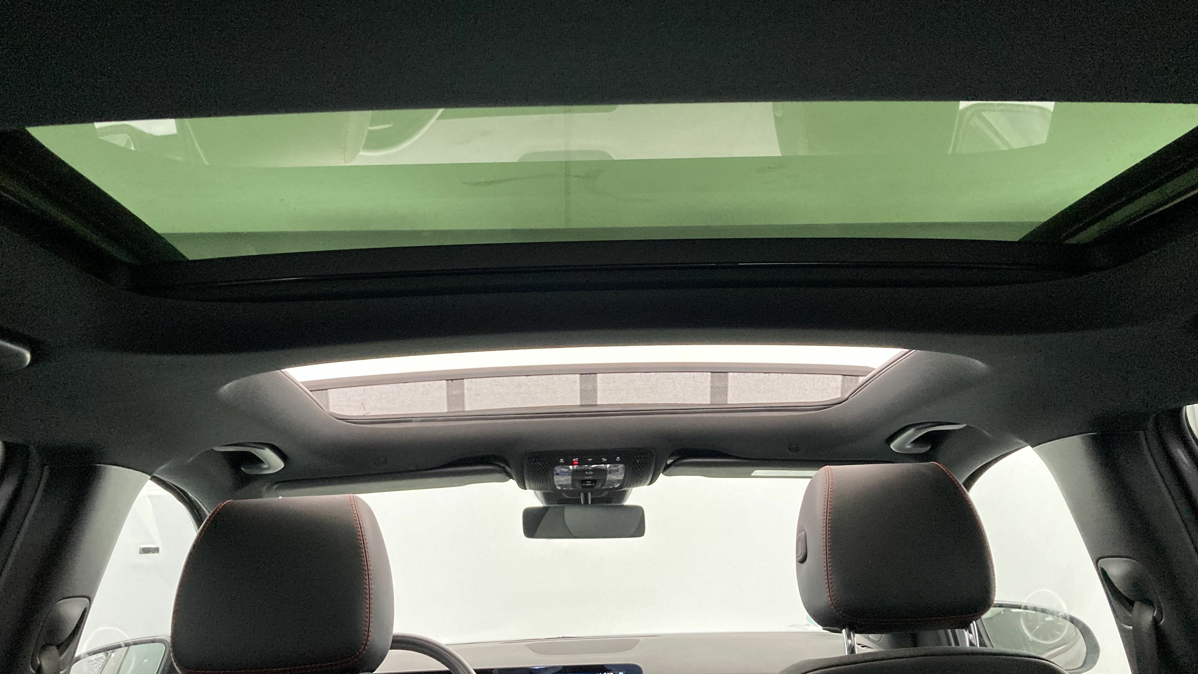 mercedes benz clase b amg line 200D 150 DCT 2022 gris montana 21