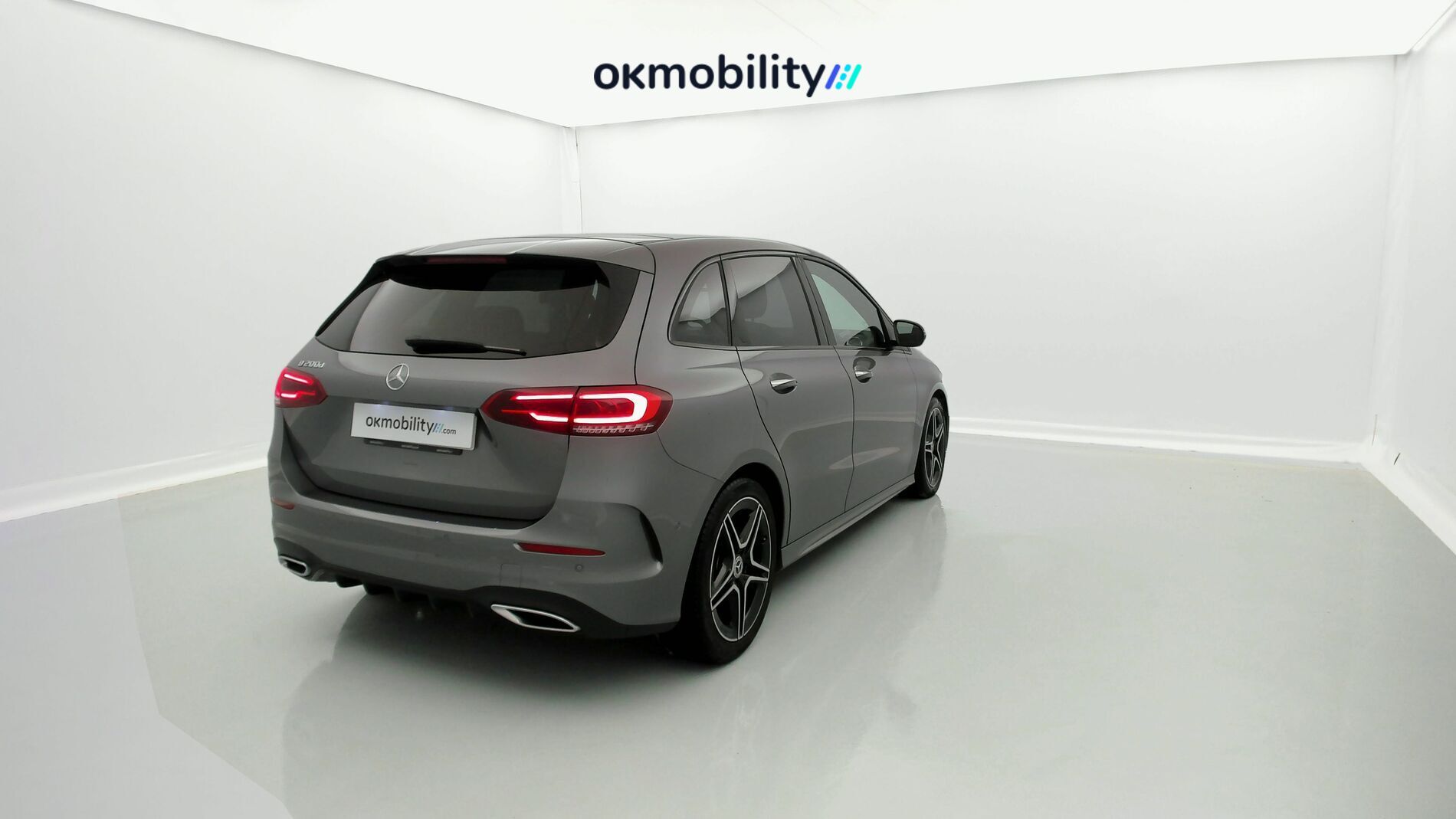 mercedes benz clase b amg line 200D 150 DCT 2022 gris montana 9