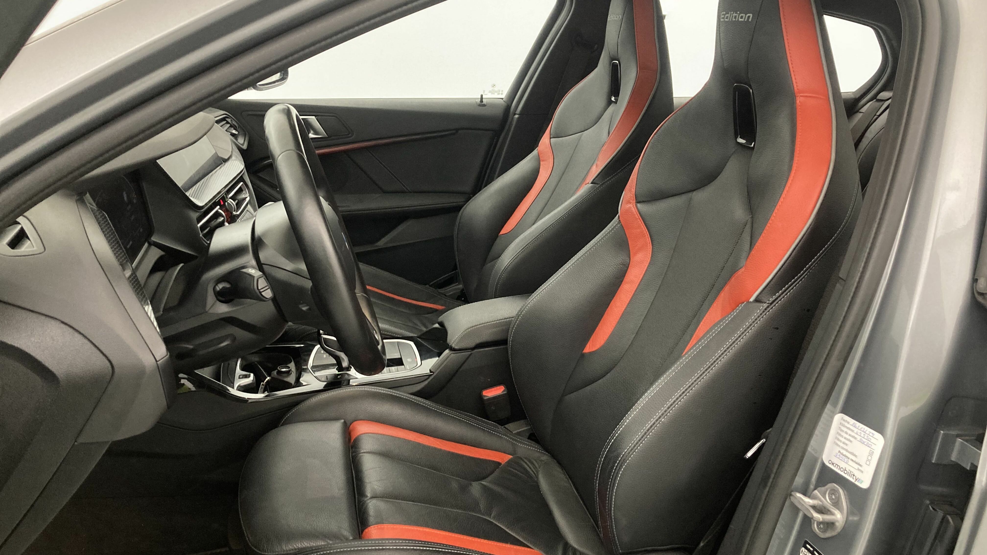 bmw serie 1 m sport colorvision 118I 136 STEPTRONIC 2024 skyscraper grau 13