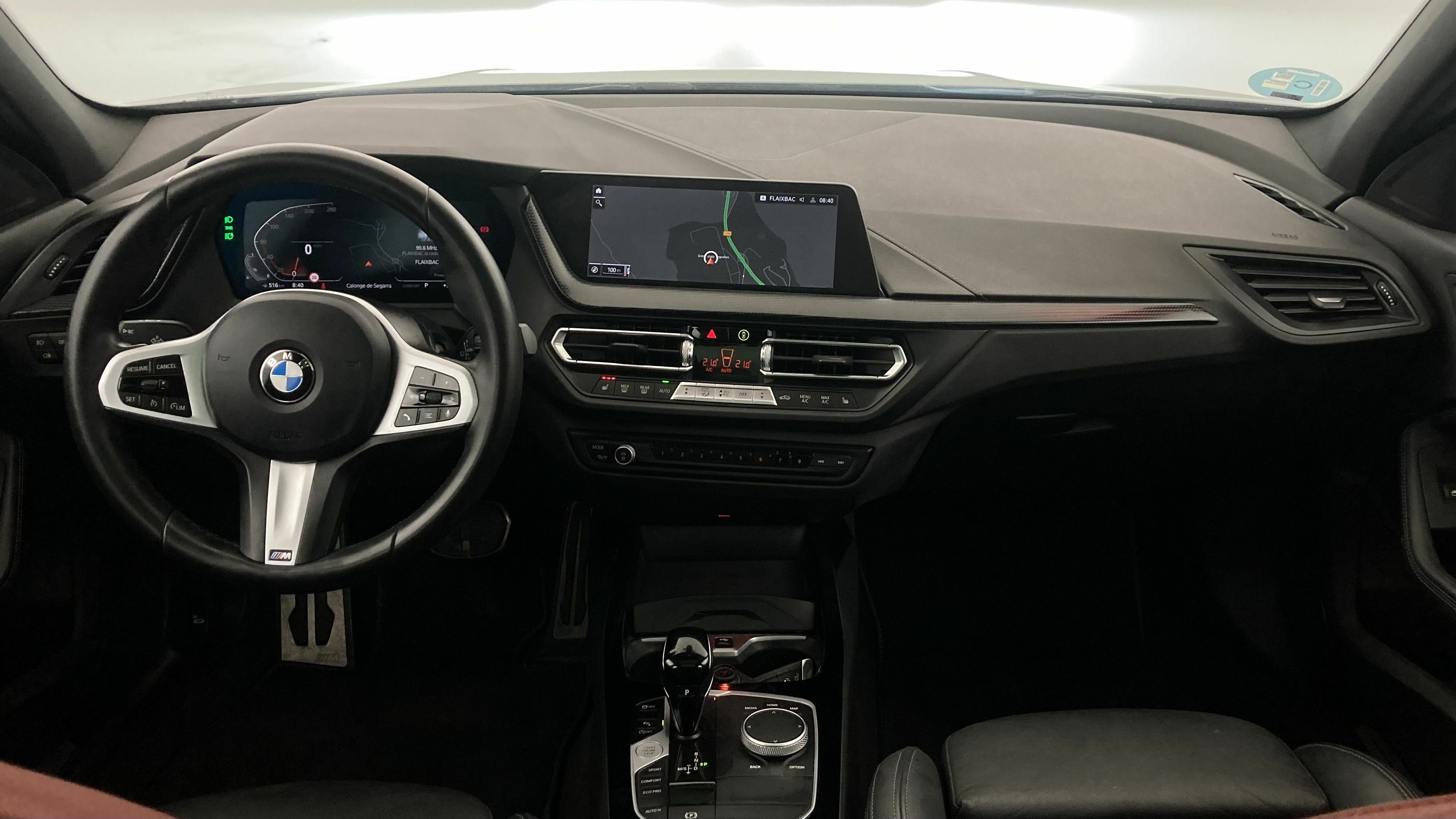 bmw serie 1 m sport colorvision 118I 136 STEPTRONIC 2024 skyscraper grau 15