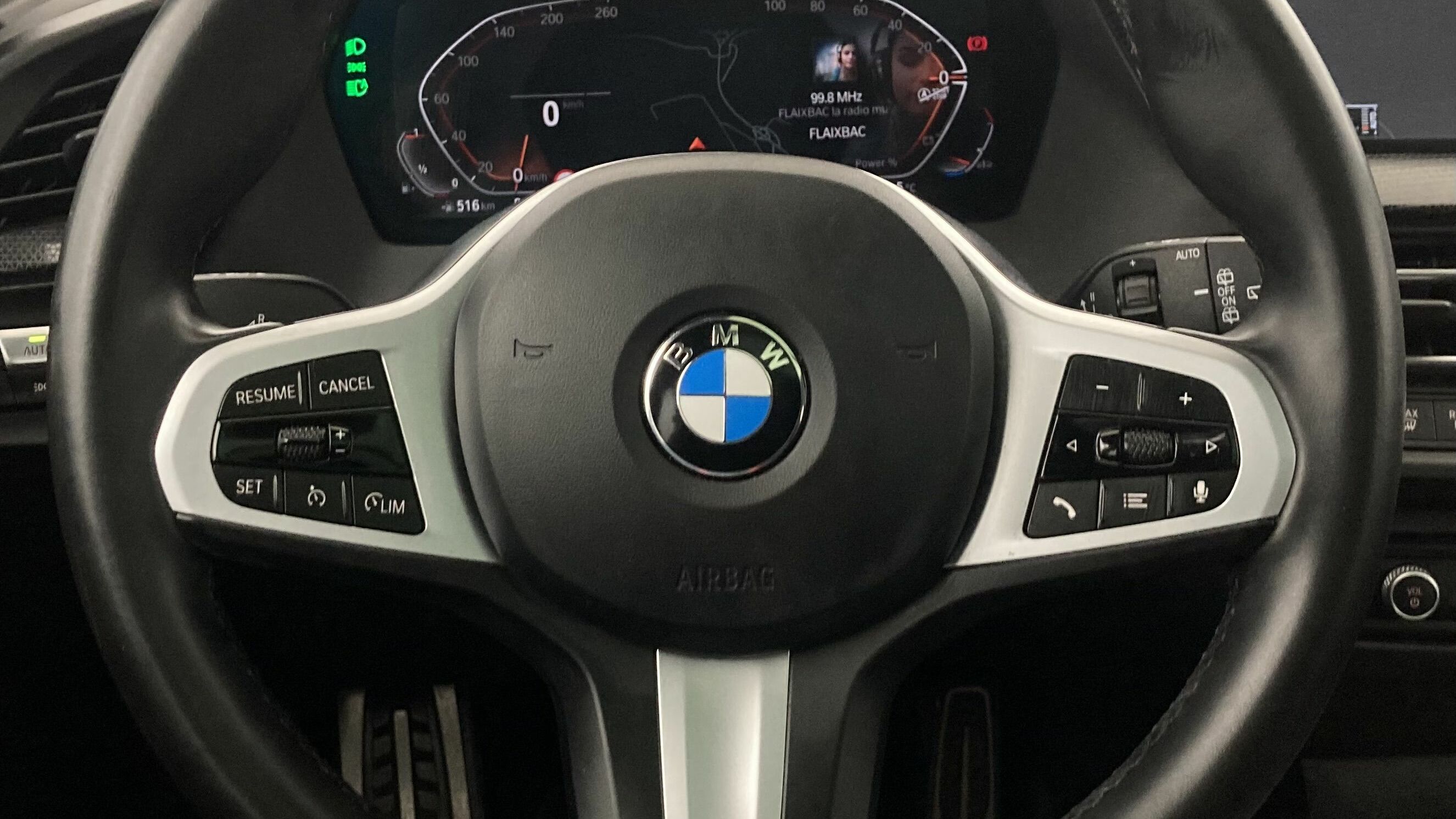 bmw serie 1 m sport colorvision 118I 136 STEPTRONIC 2024 skyscraper grau 16