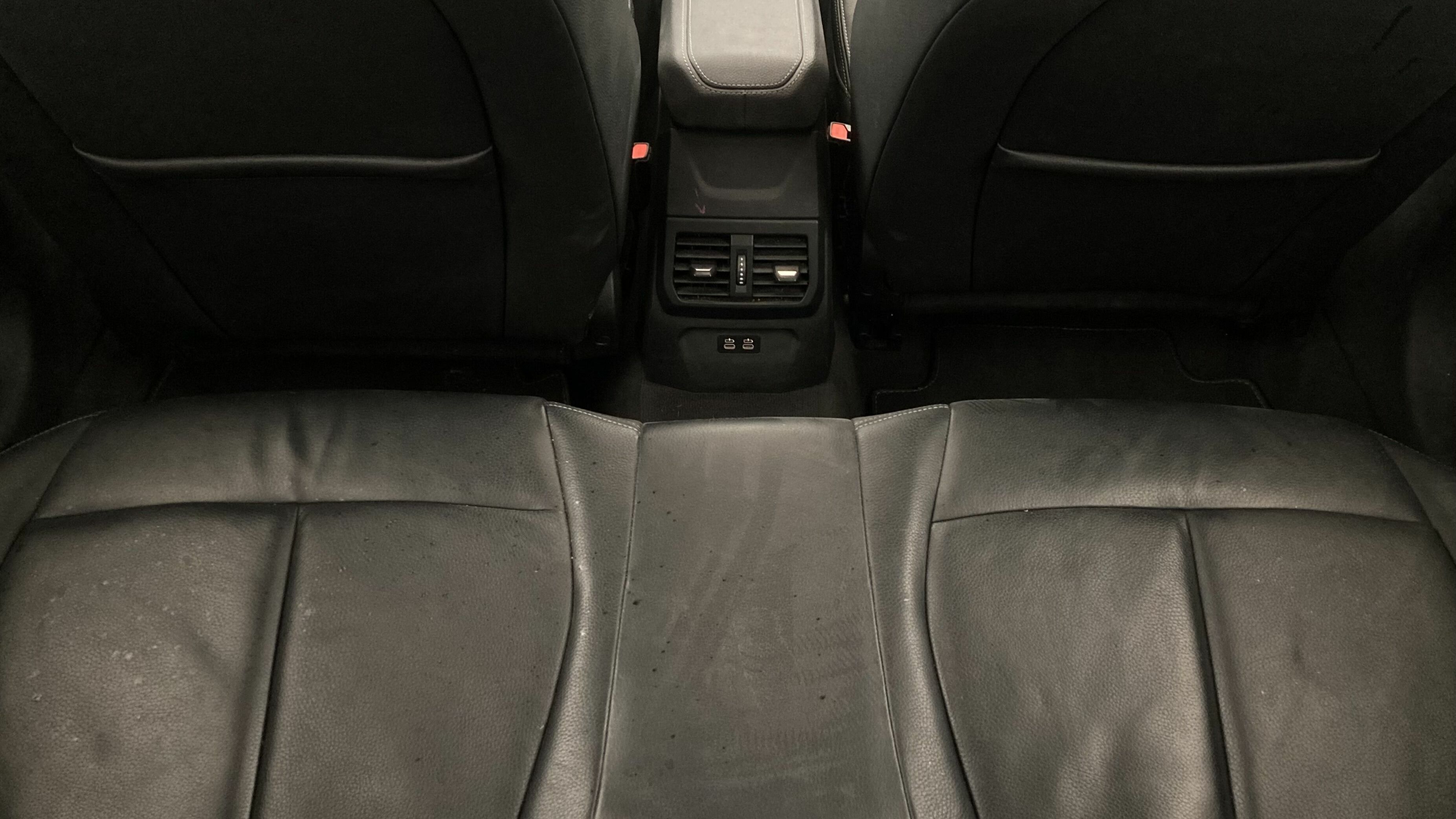 bmw serie 1 m sport colorvision 118I 136 STEPTRONIC 2024 skyscraper grau 21