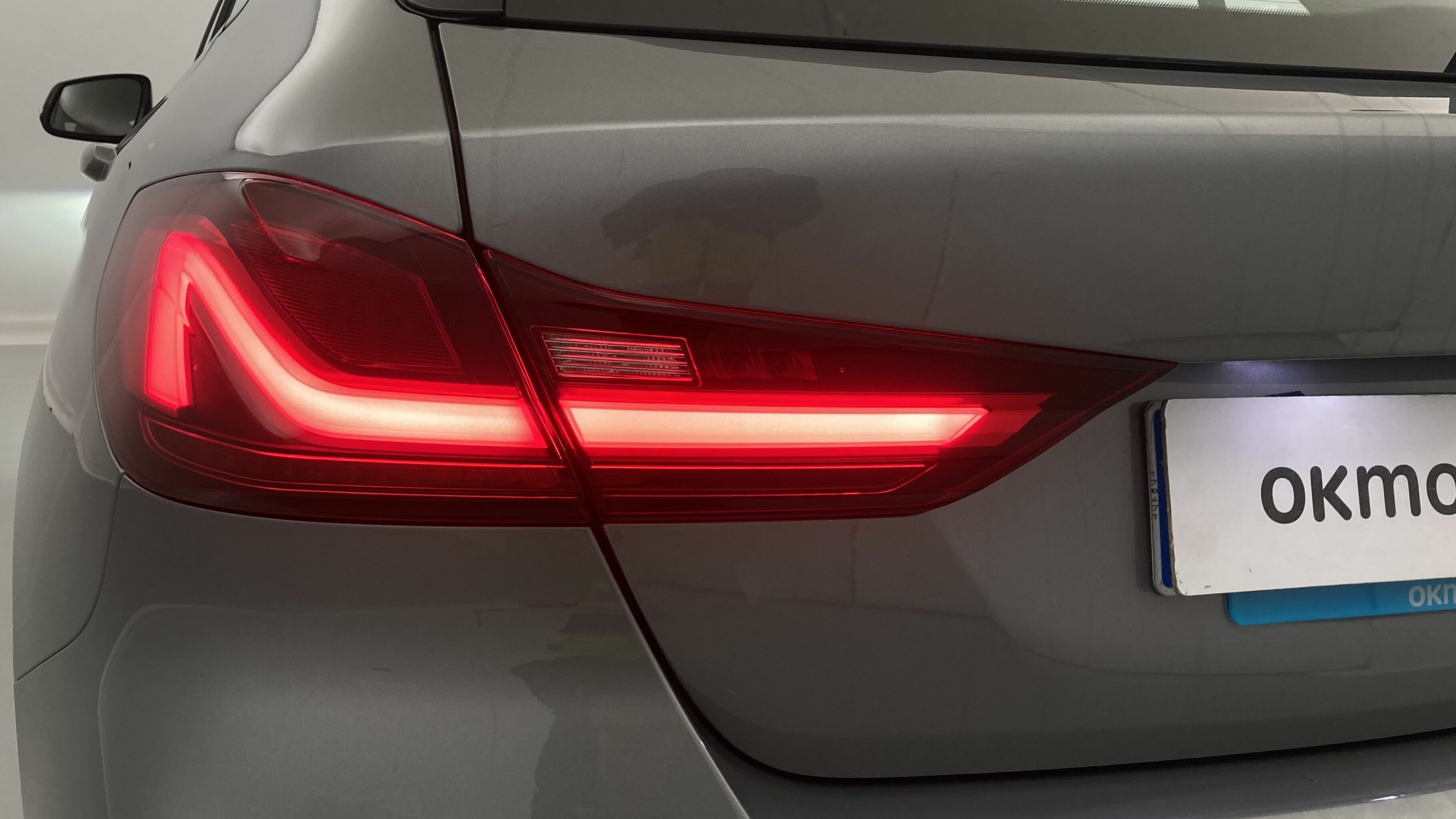 bmw serie 1 m sport colorvision 118I 136 STEPTRONIC 2024 skyscraper grau 29