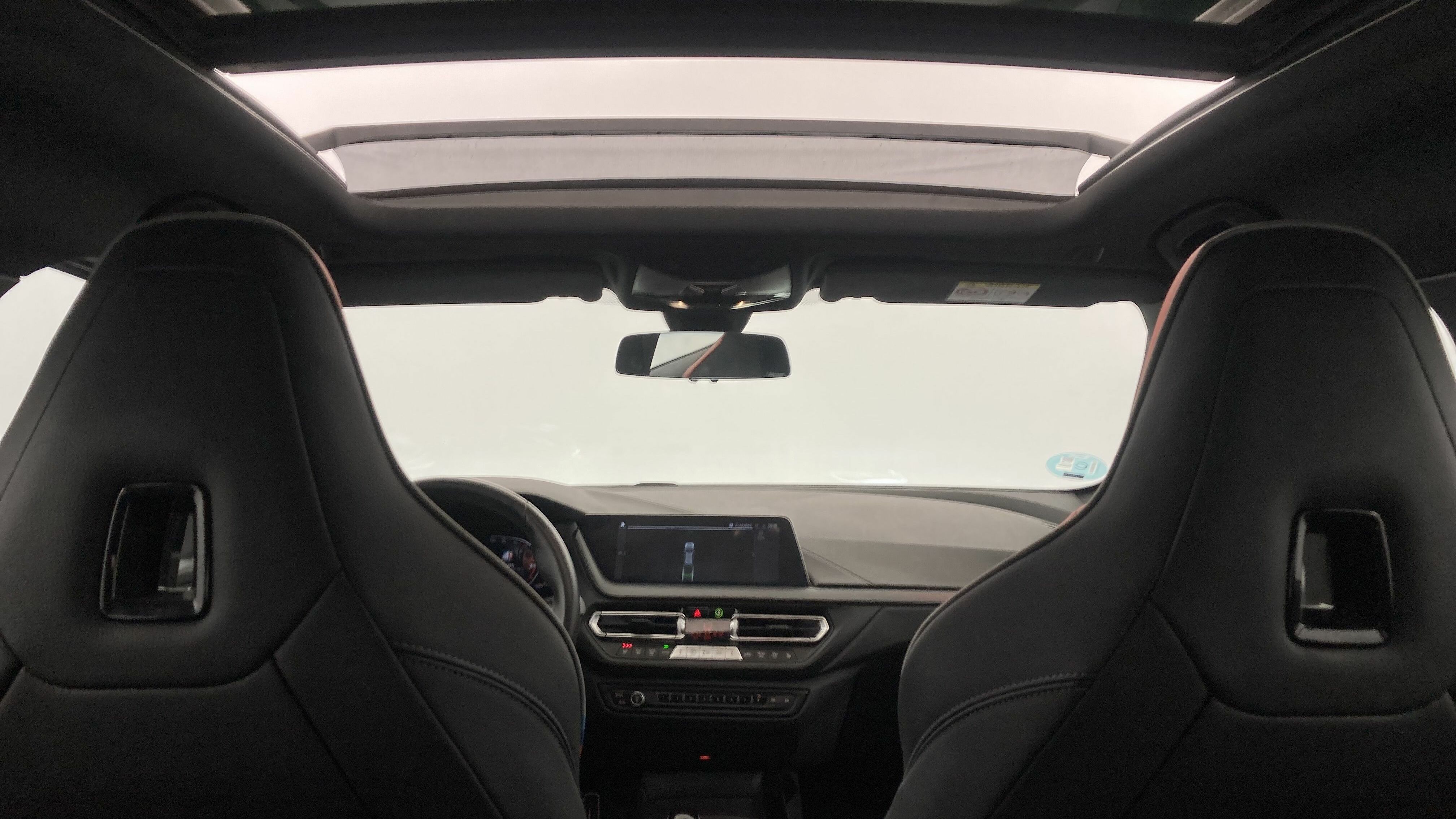 bmw serie 1 m sport colorvision 118I 136 STEPTRONIC 2024 skyscraper grau 31