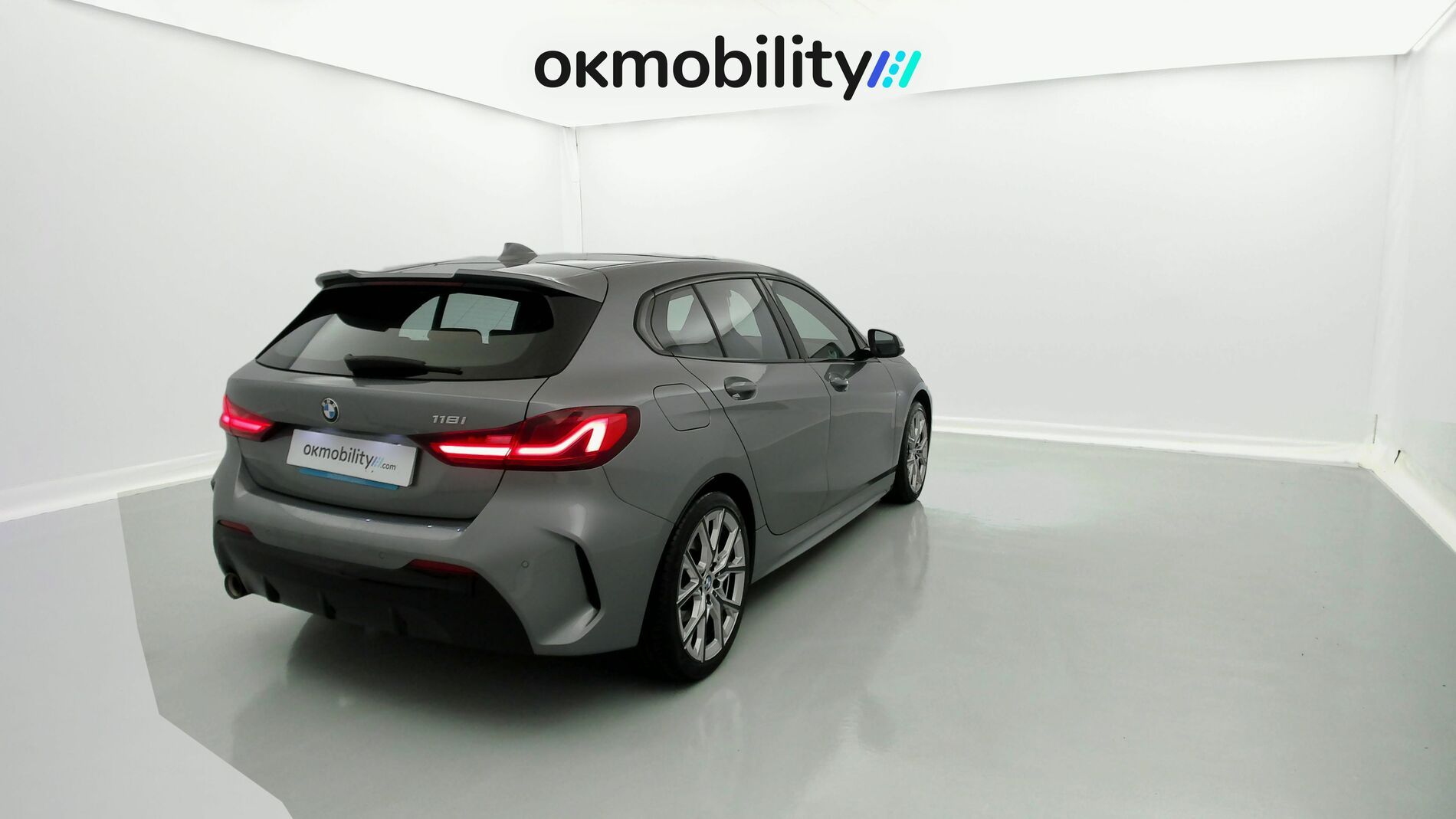 bmw serie 1 m sport colorvision 118I 136 STEPTRONIC 2024 skyscraper grau 10