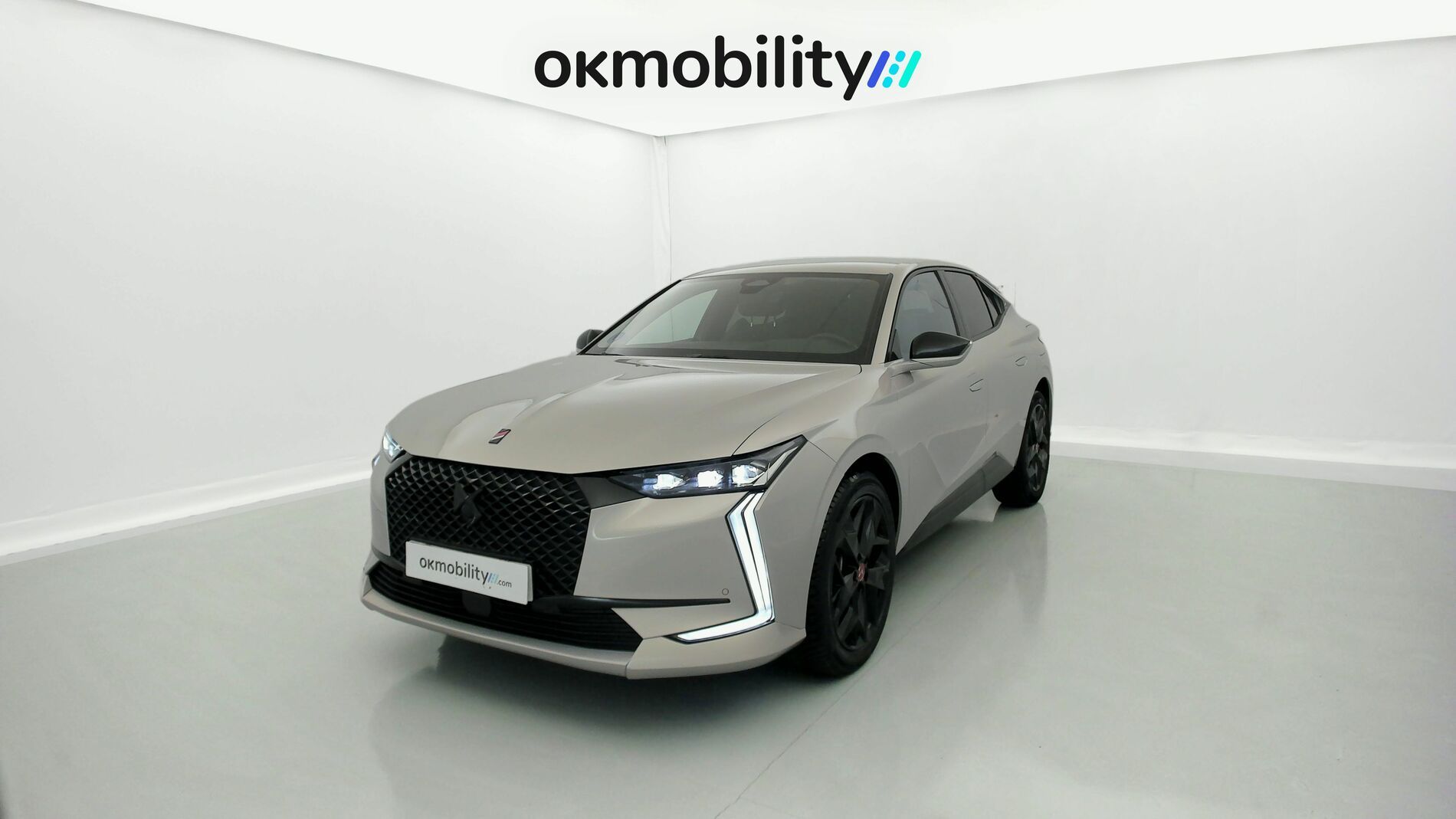 ds ds4 performance line + E-TENSE 225 CA 2023 crystal pearl 1