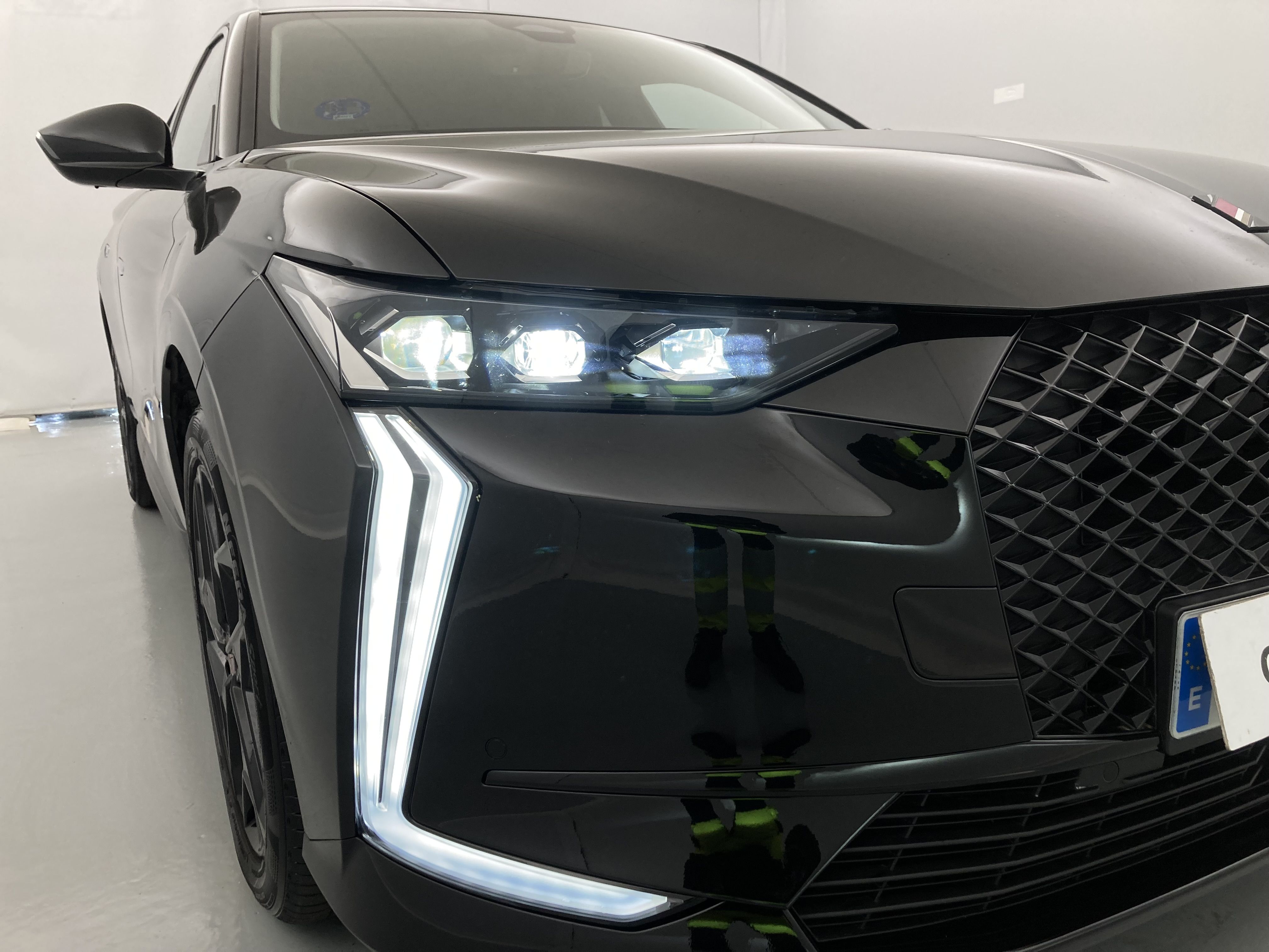 ds ds4 performance line + E-TENSE 225 CA 2023 negro perla 19