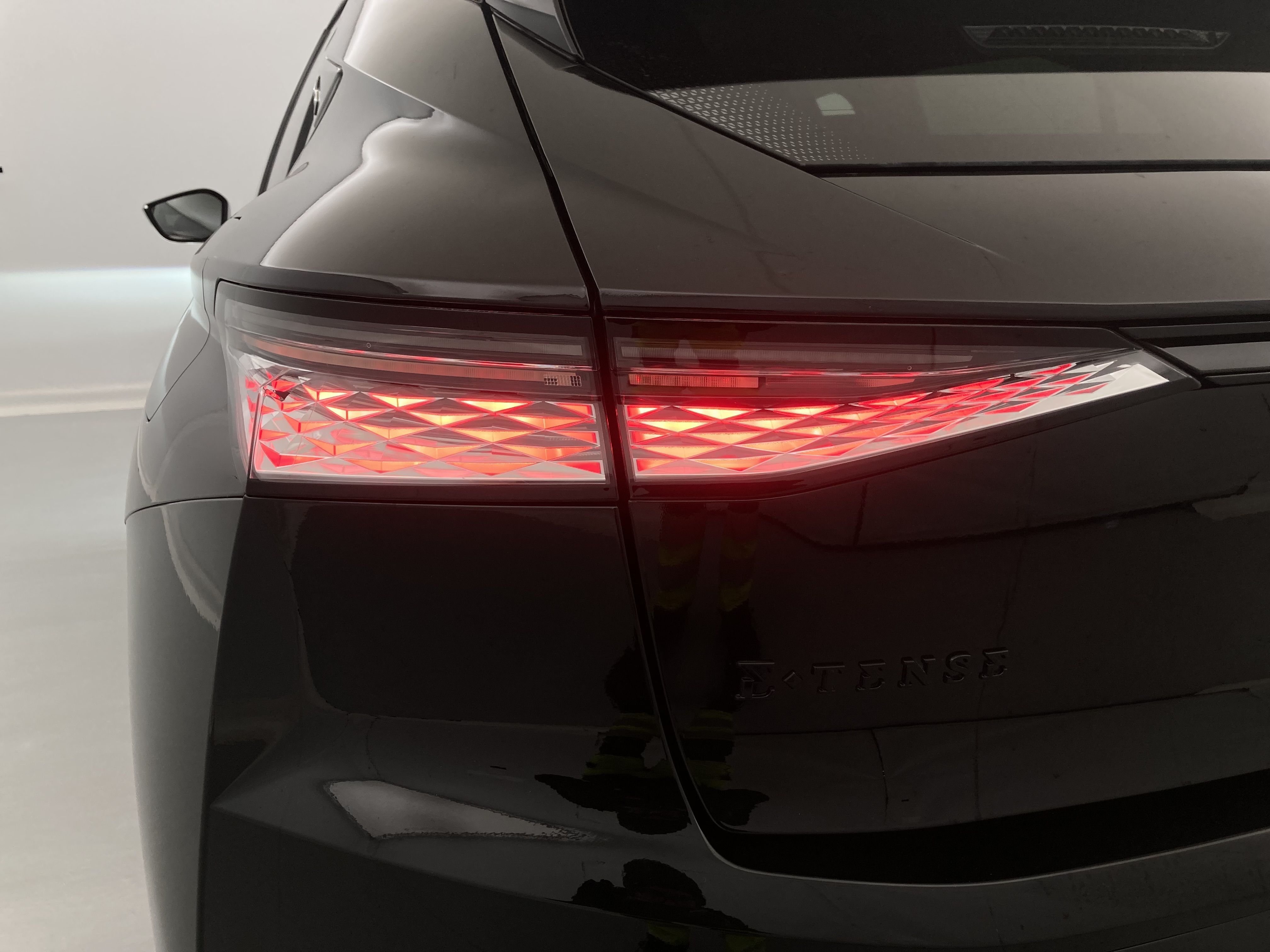 ds ds4 performance line + E-TENSE 225 CA 2023 negro perla 20