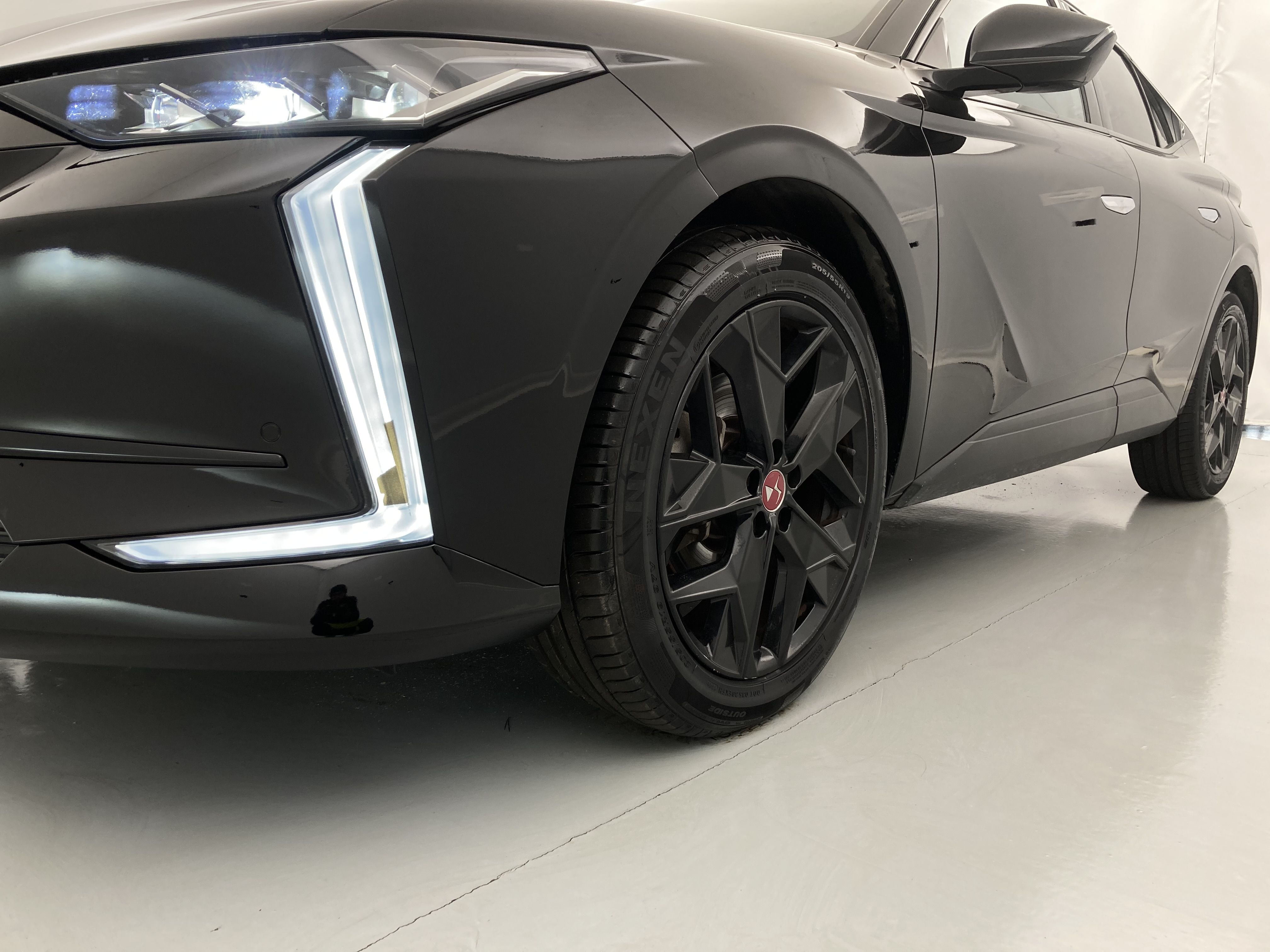 ds ds4 performance line + E-TENSE 225 CA 2023 negro perla 27