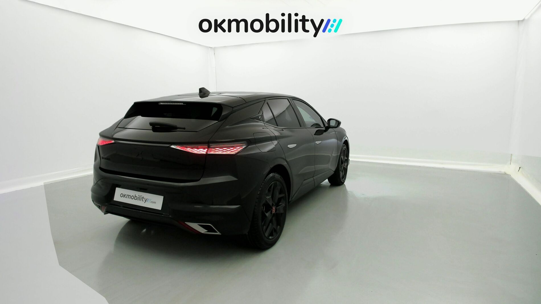 ds ds4 performance line + E-TENSE 225 CA 2023 negro perla 10