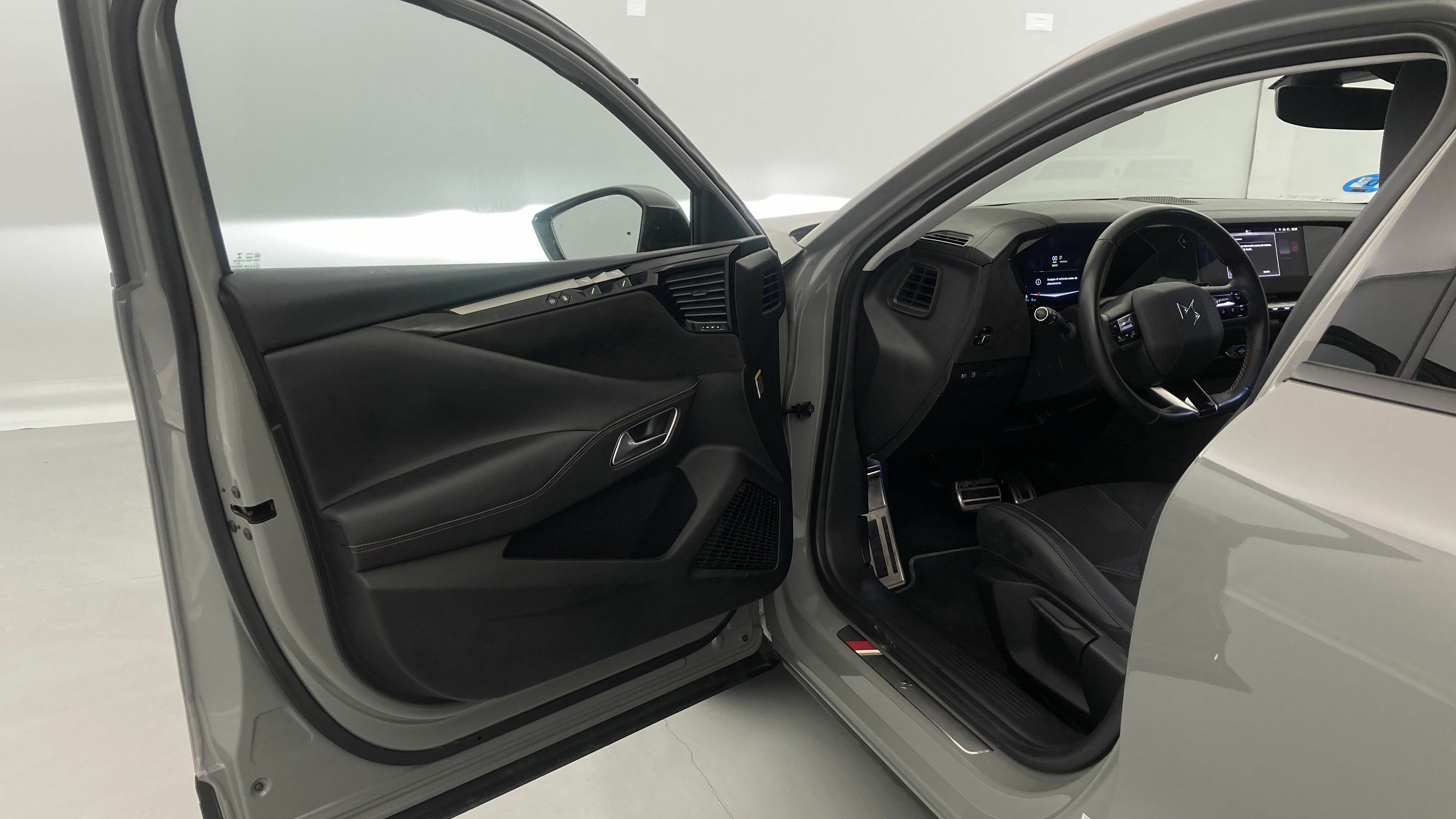 ds ds4 performance line + E-TENSE 225 CA 2023 lacquered grey 14