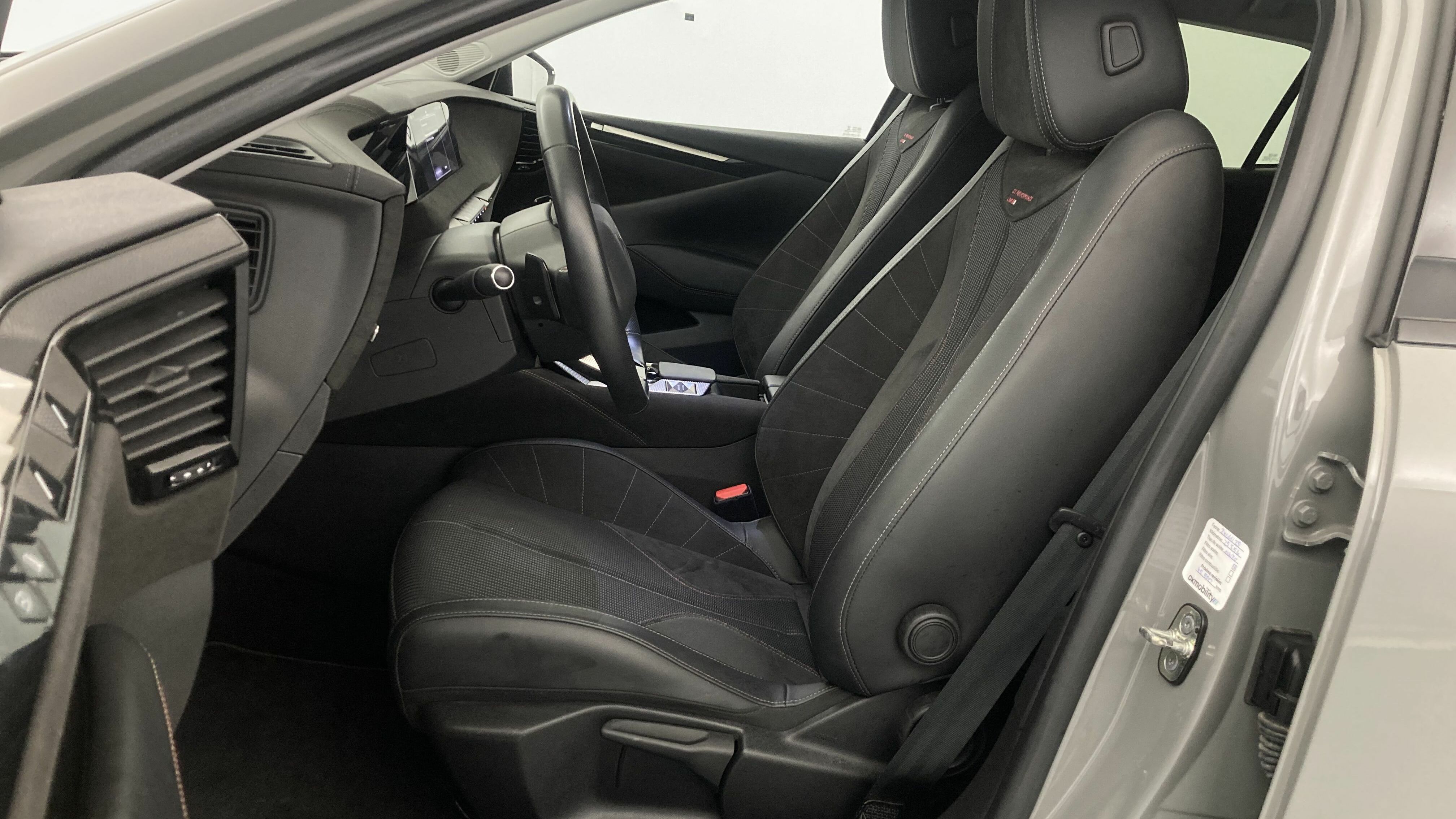 ds ds4 performance line + E-TENSE 225 CA 2023 lacquered grey 15