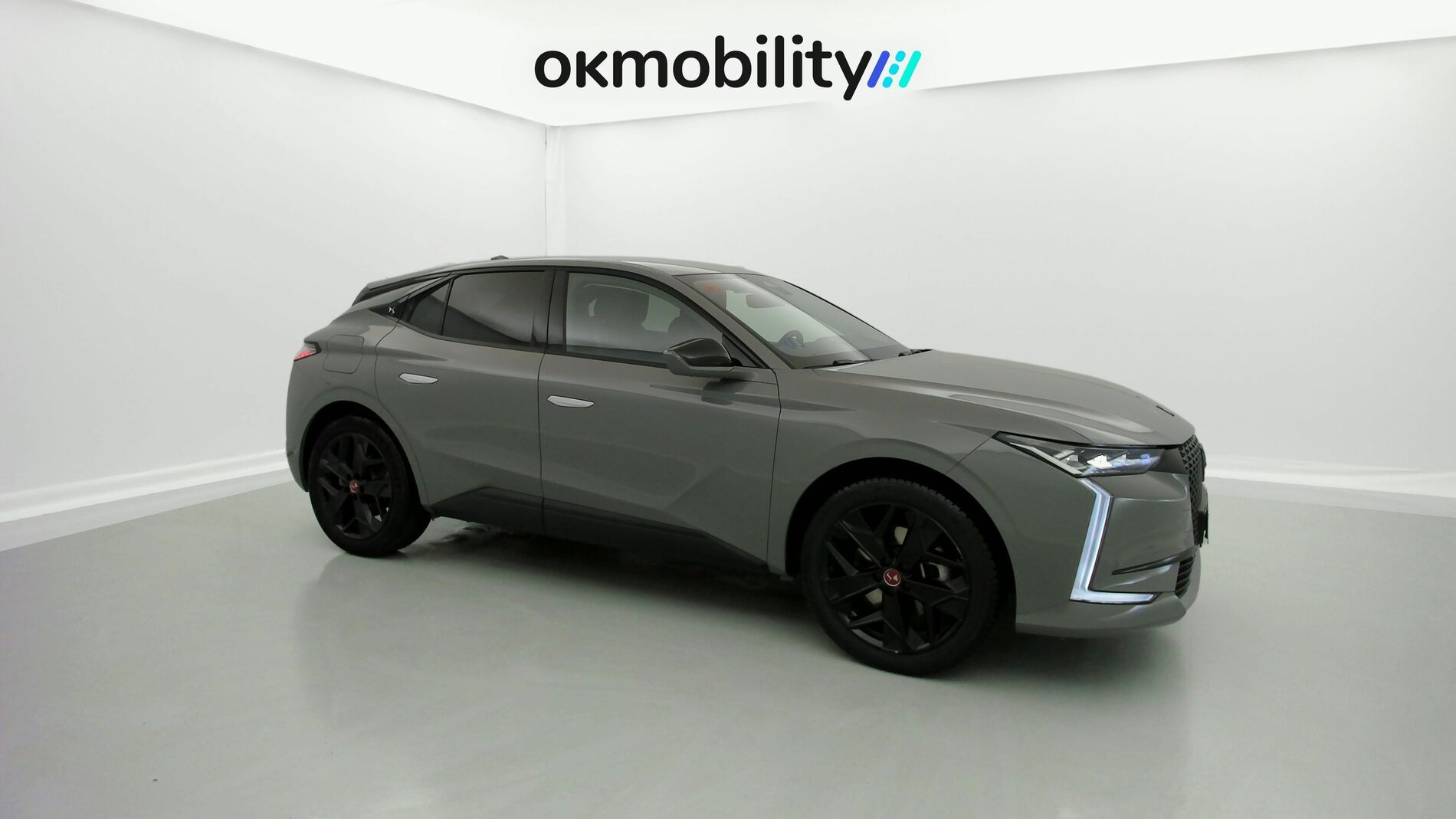 ds ds4 performance line + E-TENSE 225 CA 2023 lacquered grey 2