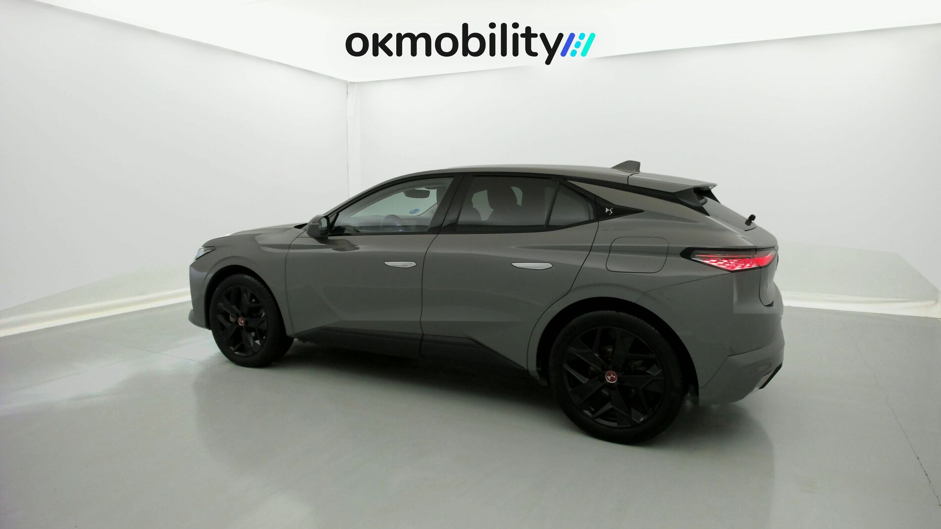 ds ds4 performance line + E-TENSE 225 CA 2023 lacquered grey 9