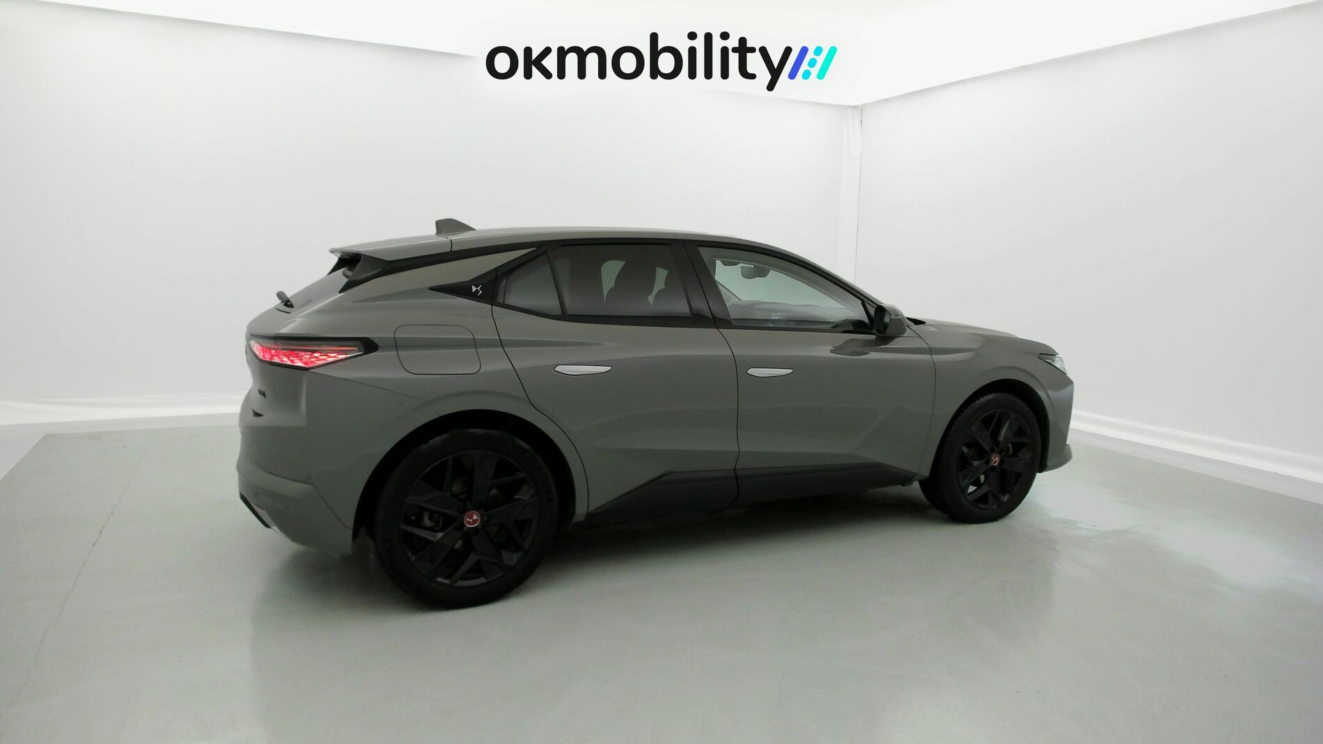 ds ds4 performance line + E-TENSE 225 CA 2023 lacquered grey 13