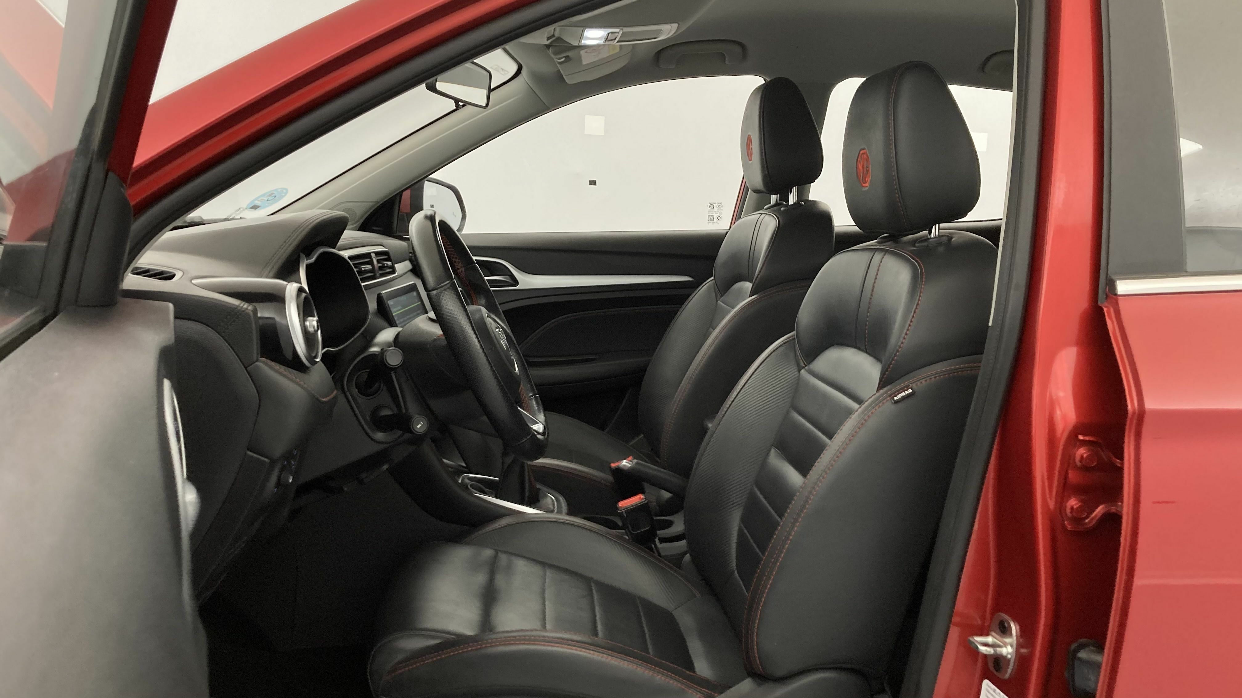mg zs luxury 1.5 VTI-TECH 106 2023 dynamic red 14
