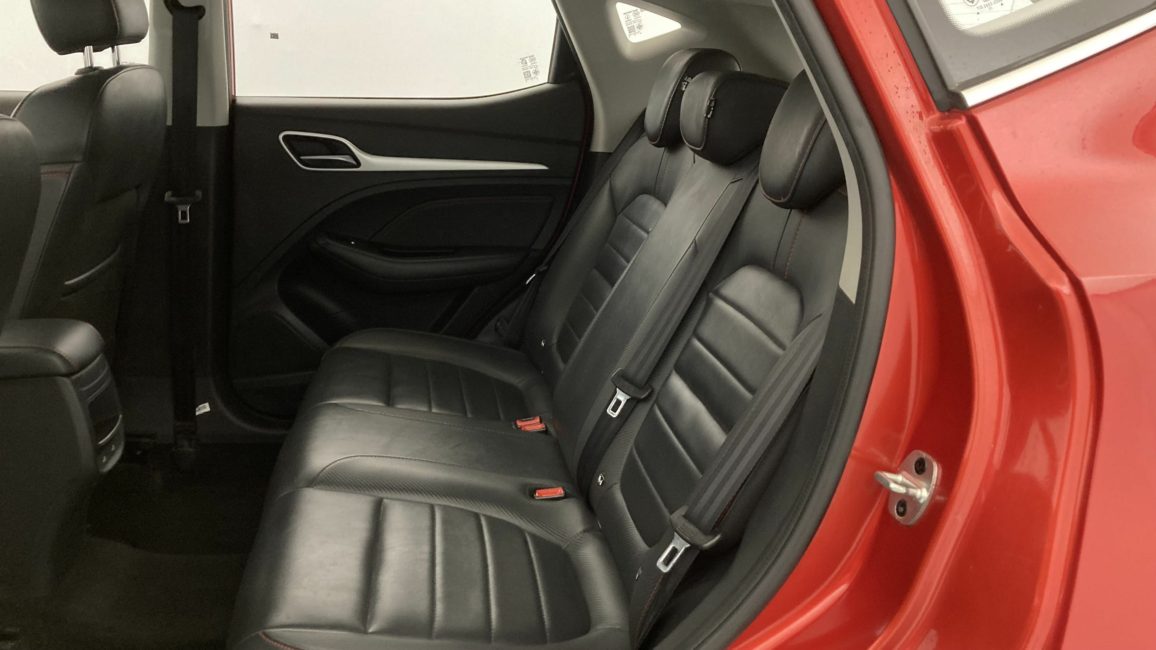 mg zs luxury 1.5 VTI-TECH 106 2023 dynamic red 21