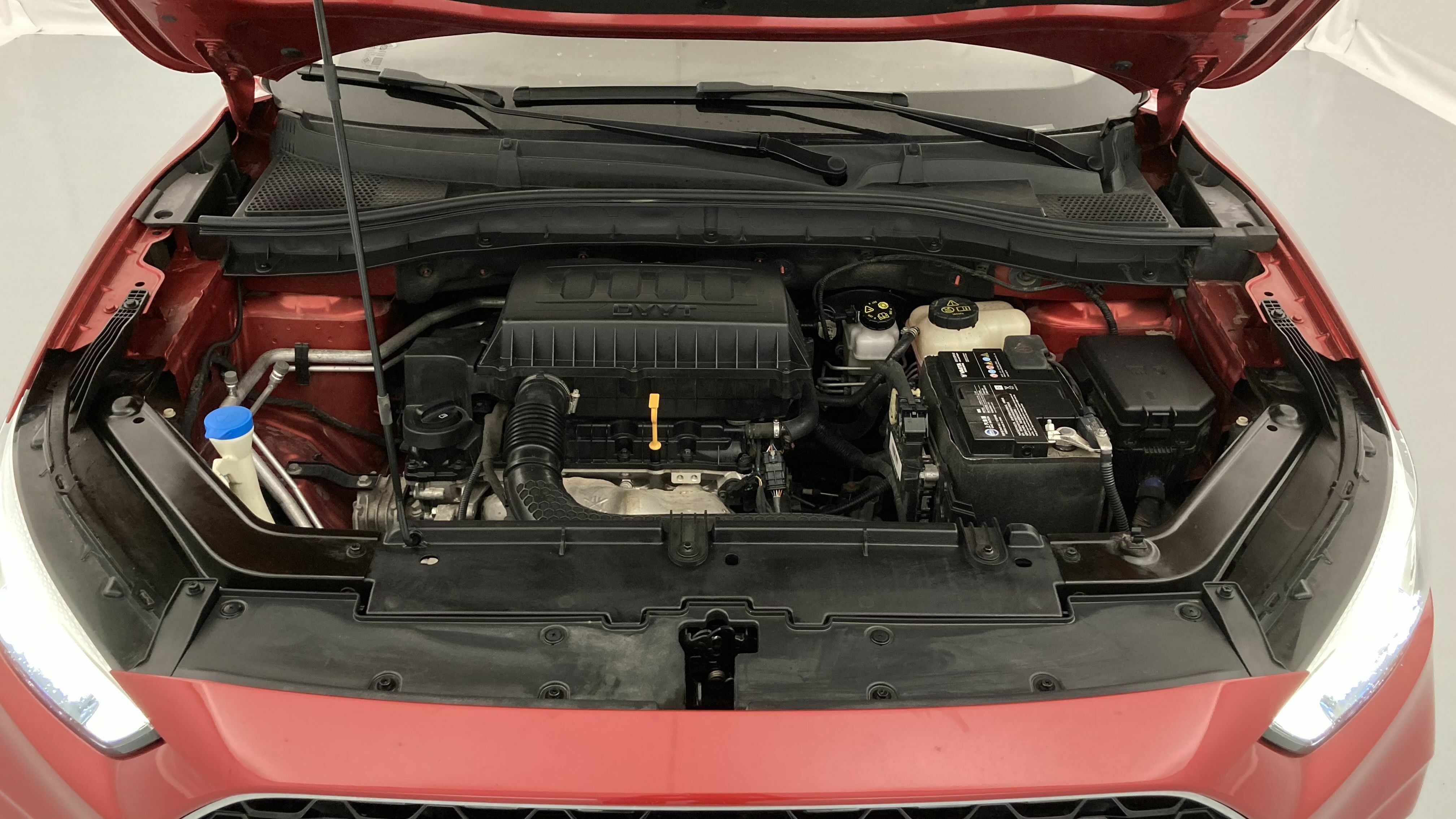 mg zs luxury 1.5 VTI-TECH 106 2023 dynamic red 25