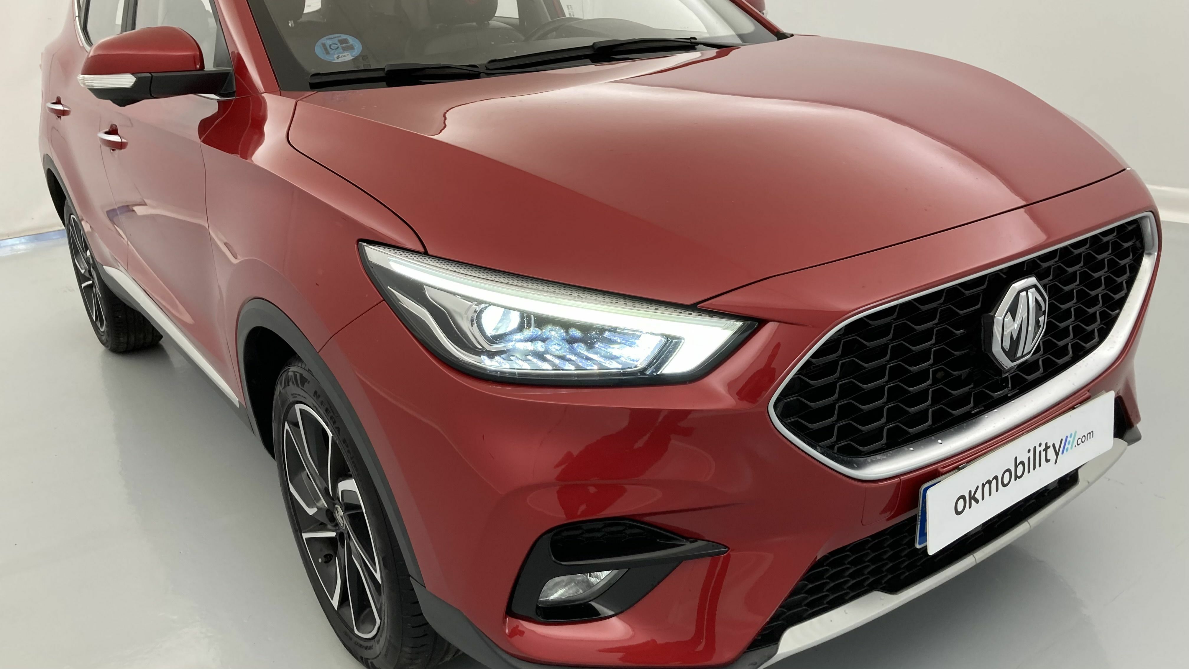 mg zs luxury 1.5 VTI-TECH 106 2023 dynamic red 29