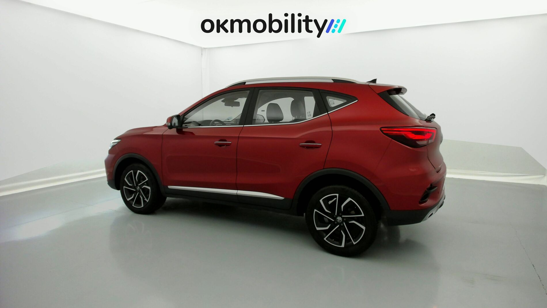 mg zs luxury 1.5 VTI-TECH 106 2023 dynamic red 8