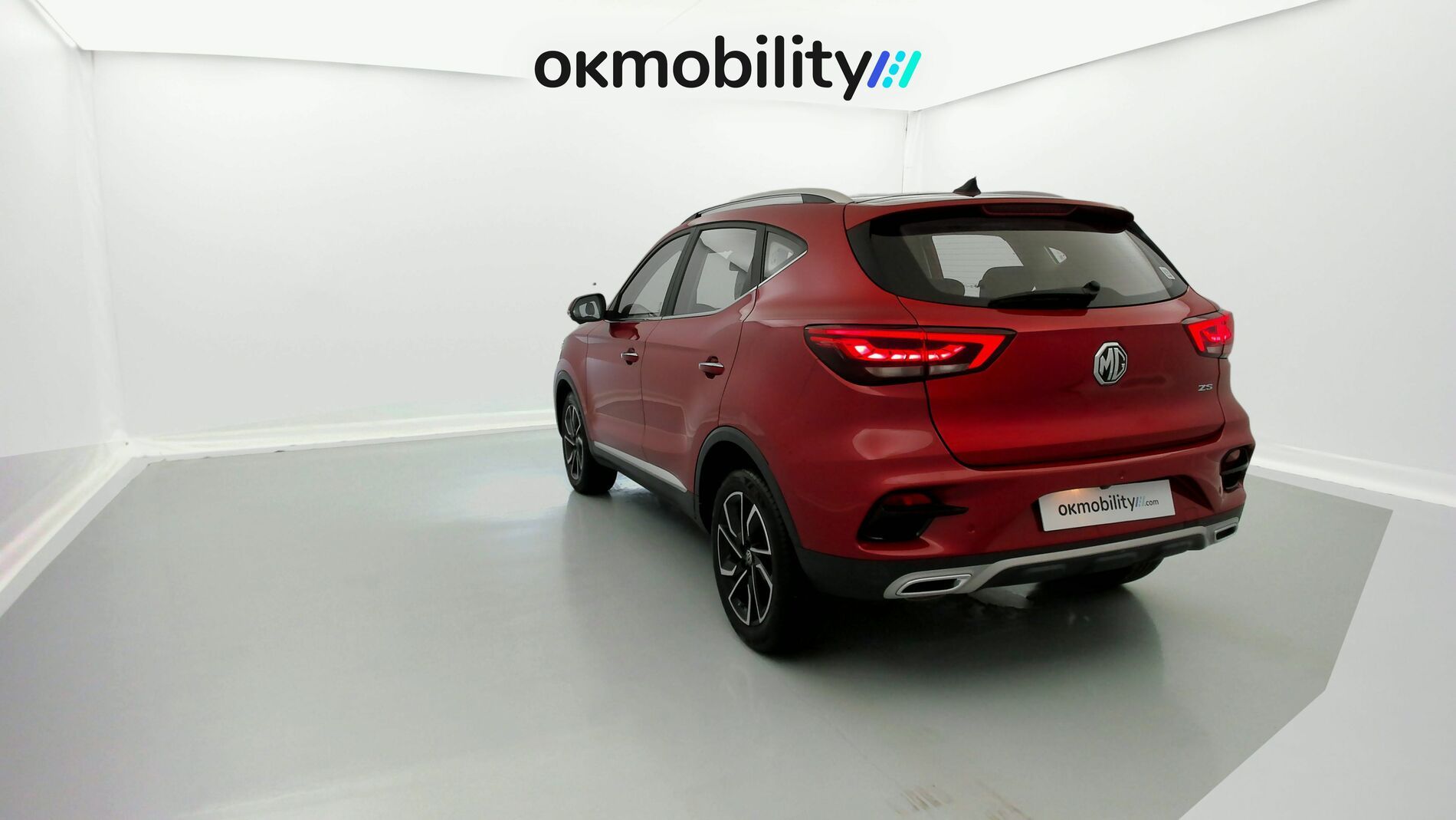 mg zs luxury 1.5 VTI-TECH 106 2023 dynamic red 9
