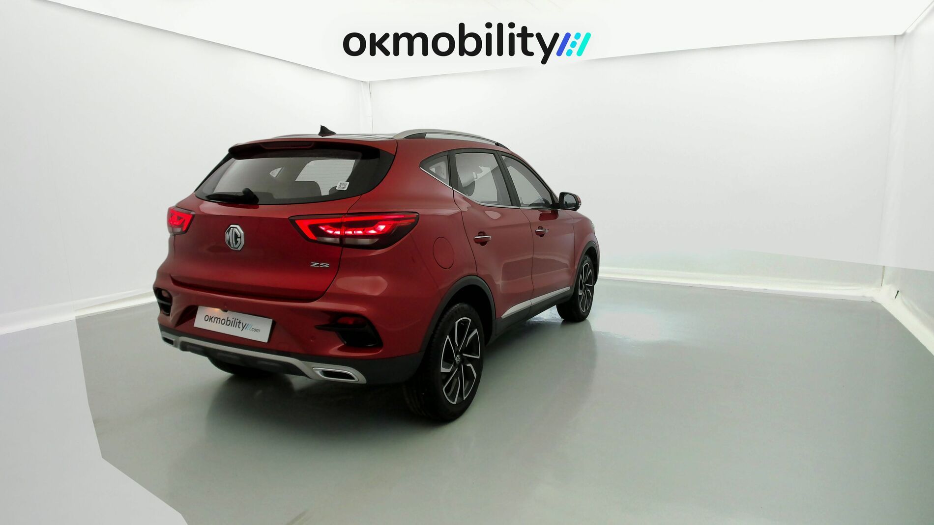 mg zs luxury 1.5 VTI-TECH 106 2023 dynamic red 11
