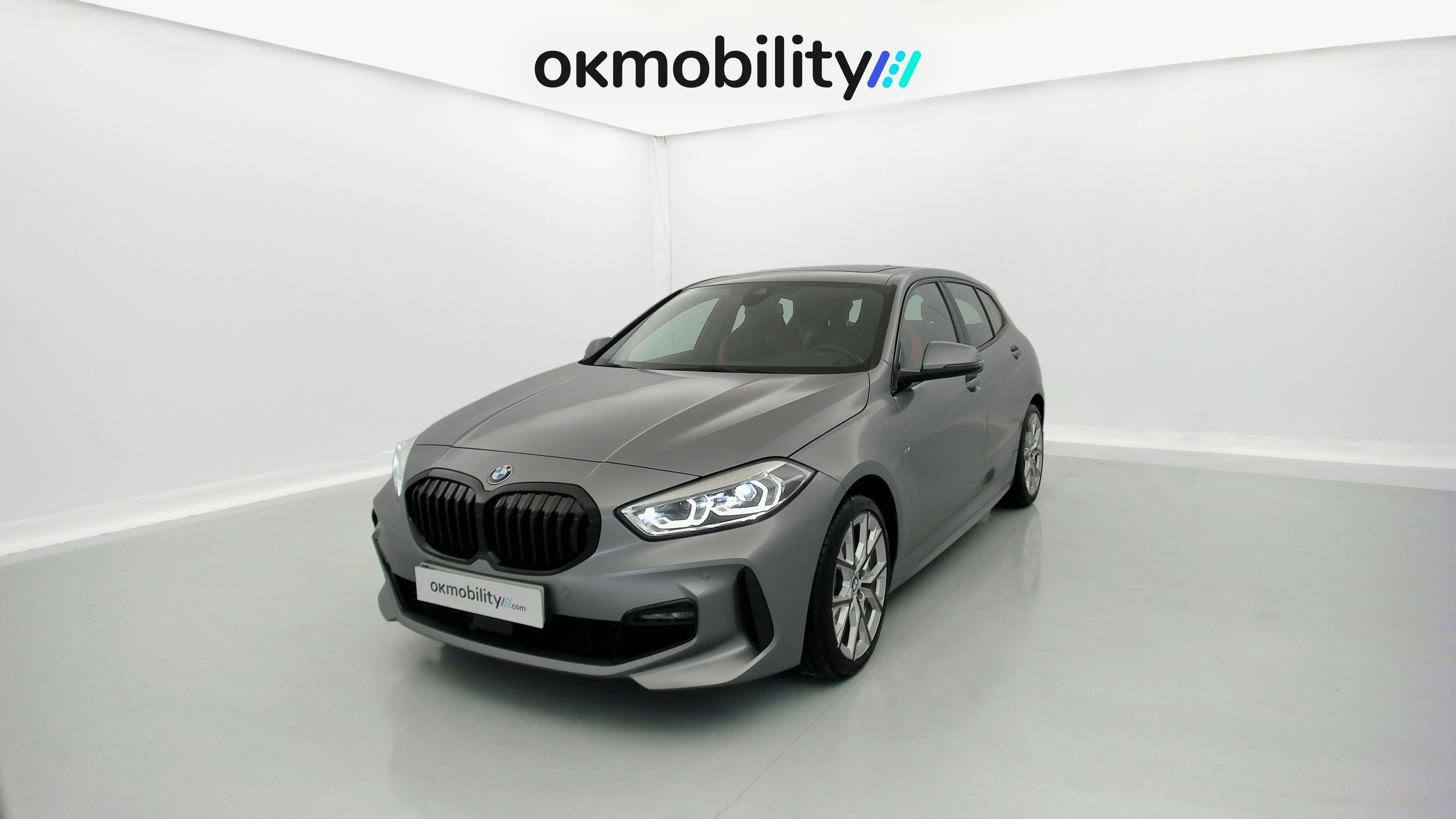 bmw serie 1 m sport colorvision 118I 136 STEPTRONIC 2024 frozen pure grey 2