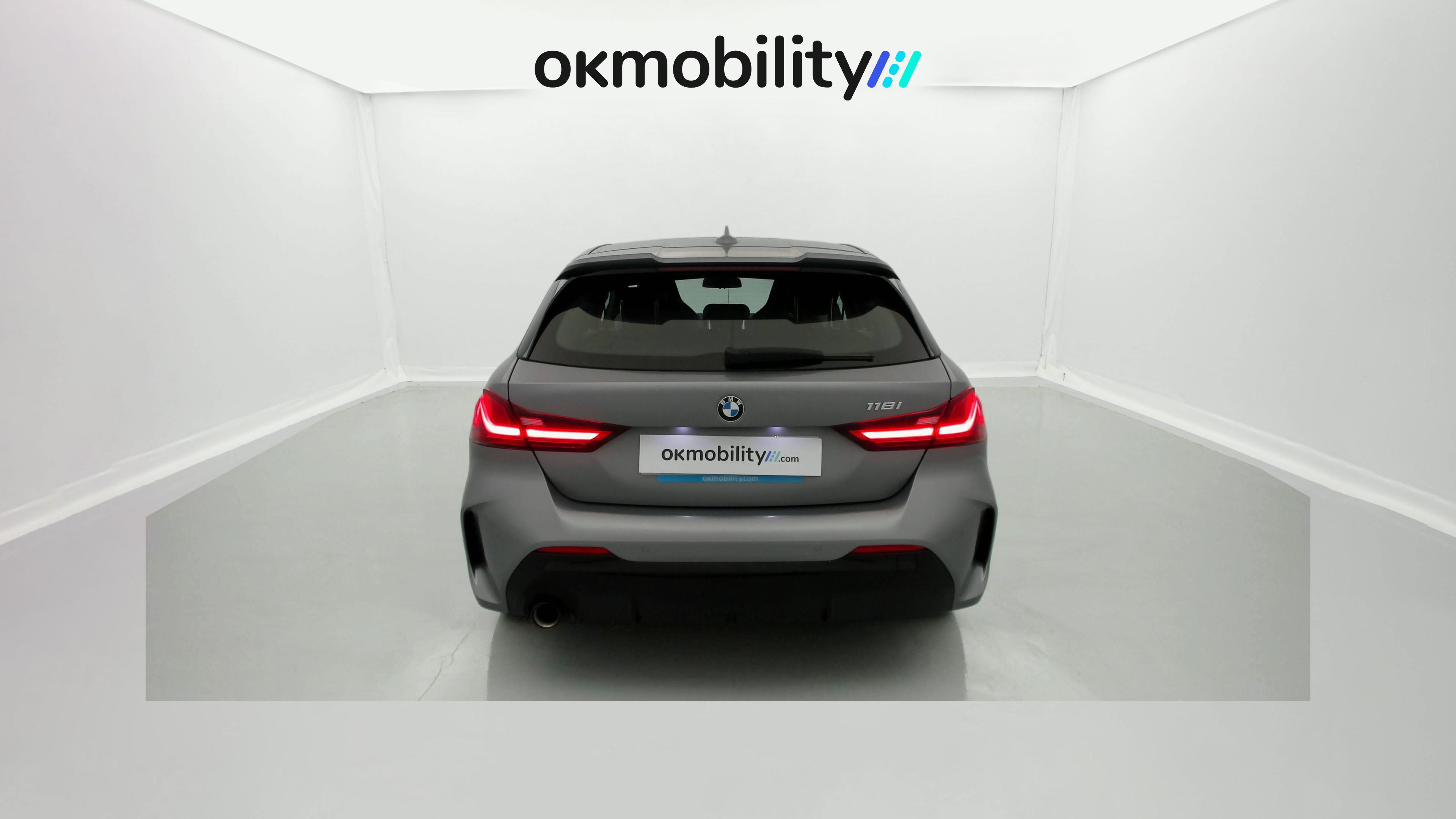 bmw serie 1 m sport colorvision 118I 136 STEPTRONIC 2024 frozen pure grey 9