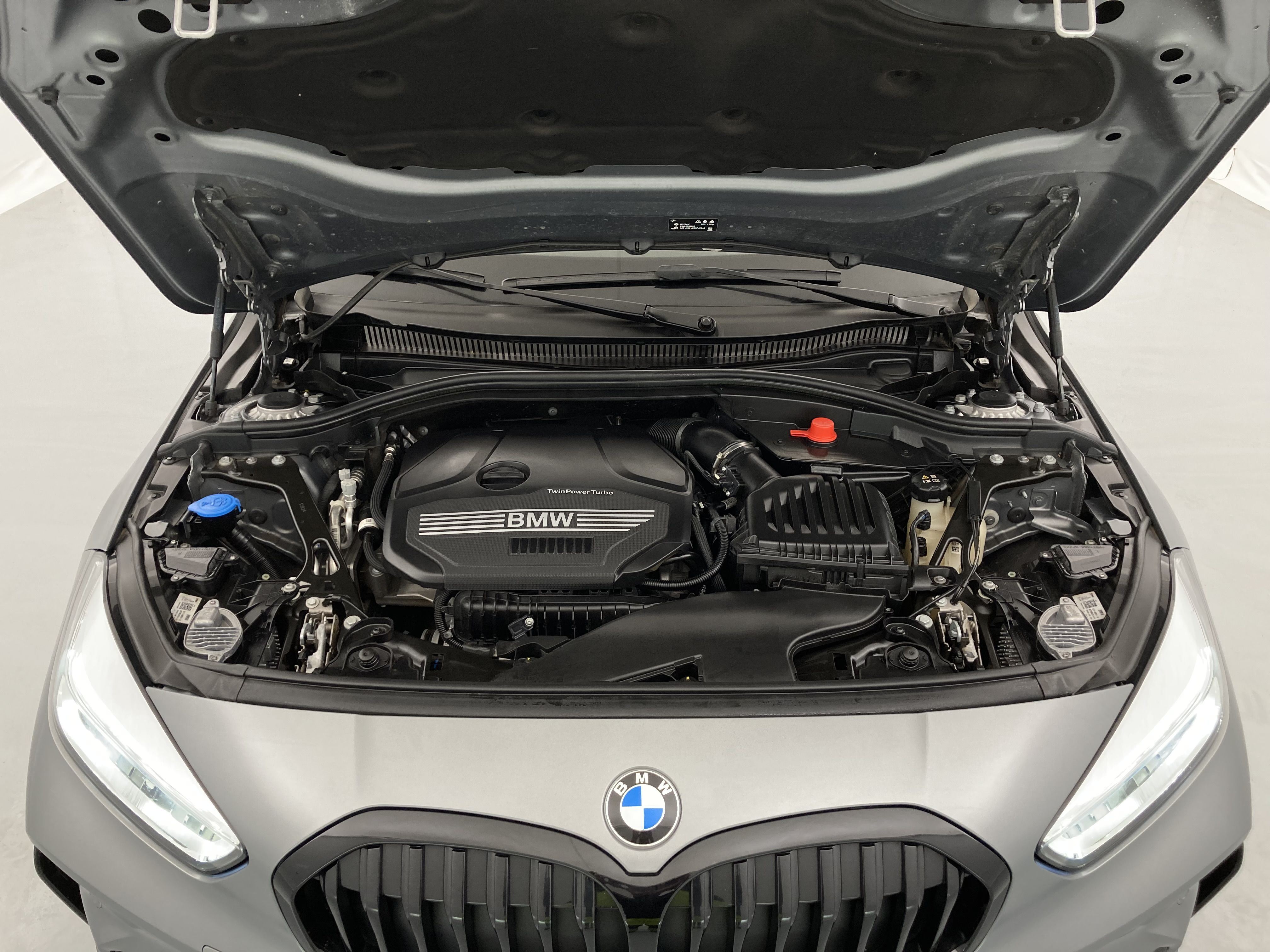 bmw serie 1 m sport colorvision 118I 136 STEPTRONIC 2024 frozen pure grey 23