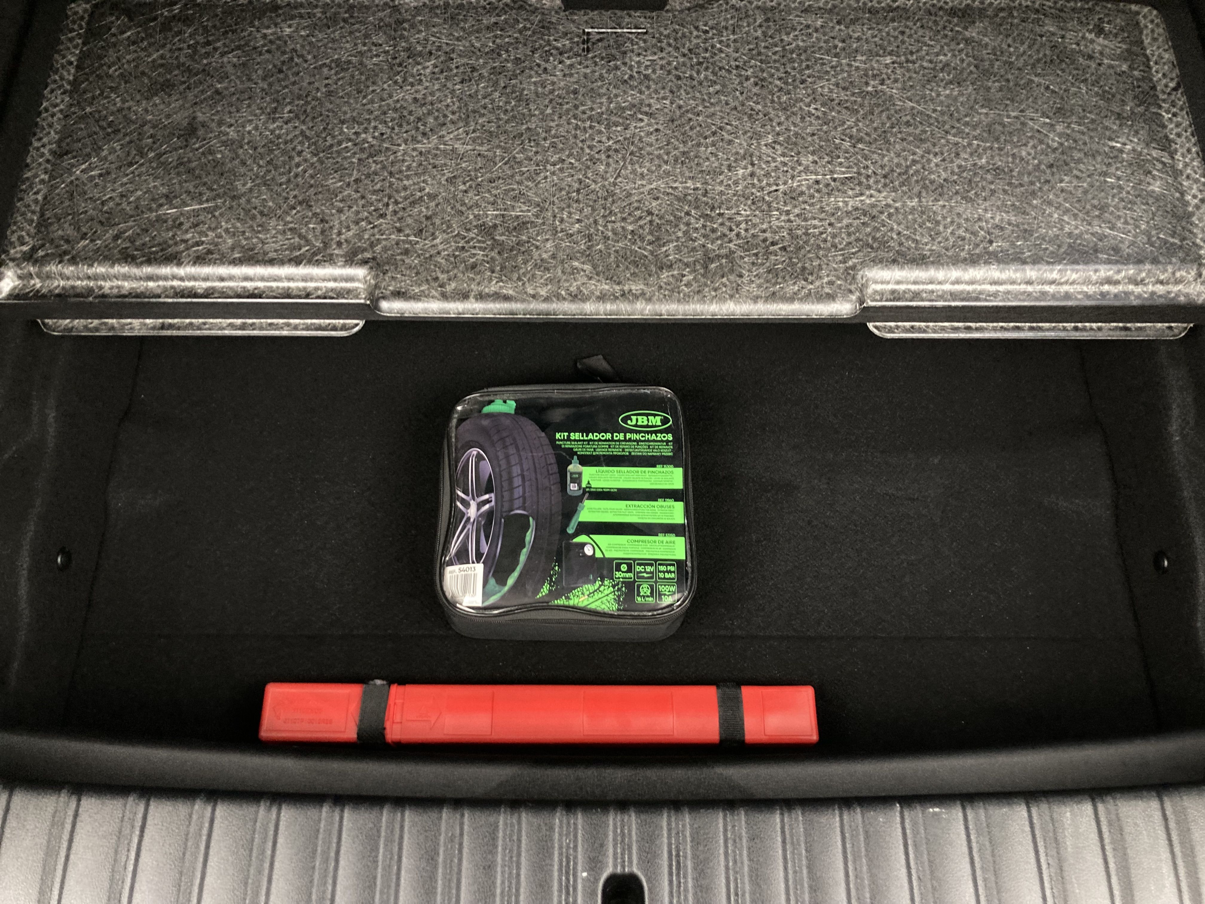 bmw serie 1 m sport colorvision 118I 136 STEPTRONIC 2024 frozen pure grey 24