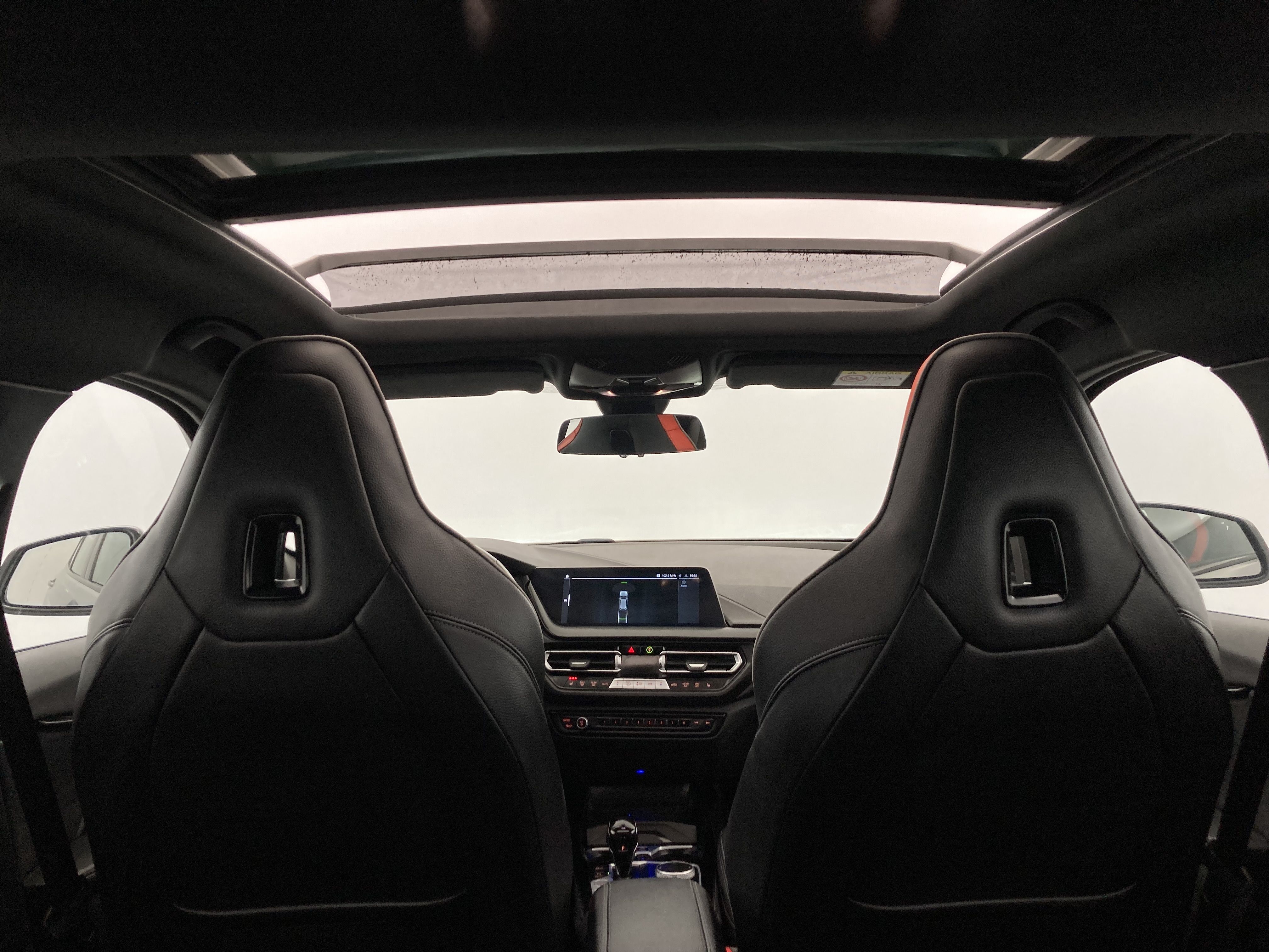 bmw serie 1 m sport colorvision 118I 136 STEPTRONIC 2024 frozen pure grey 25