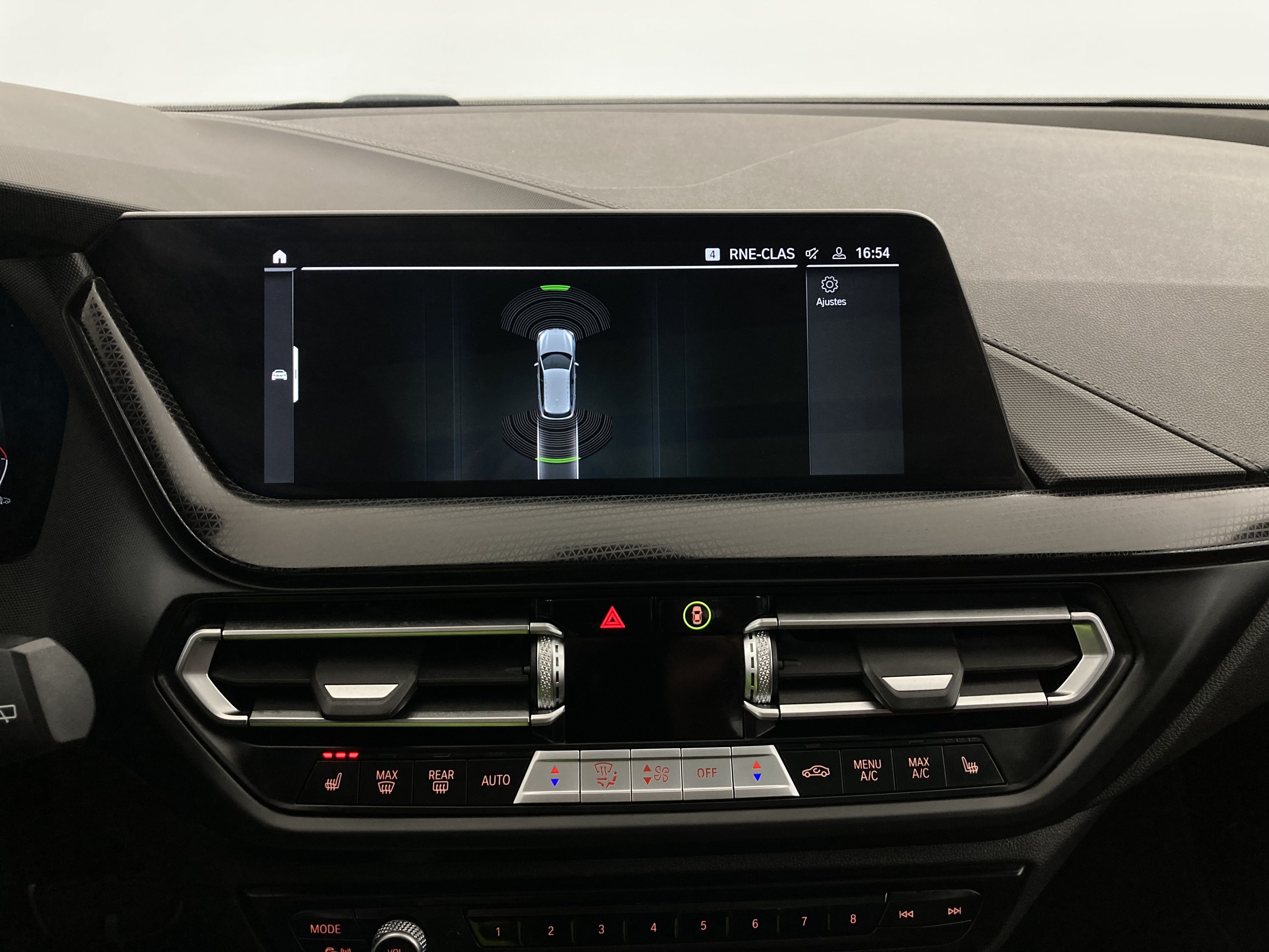 bmw serie 1 m sport colorvision 118I 136 STEPTRONIC 2024 frozen pure grey 28