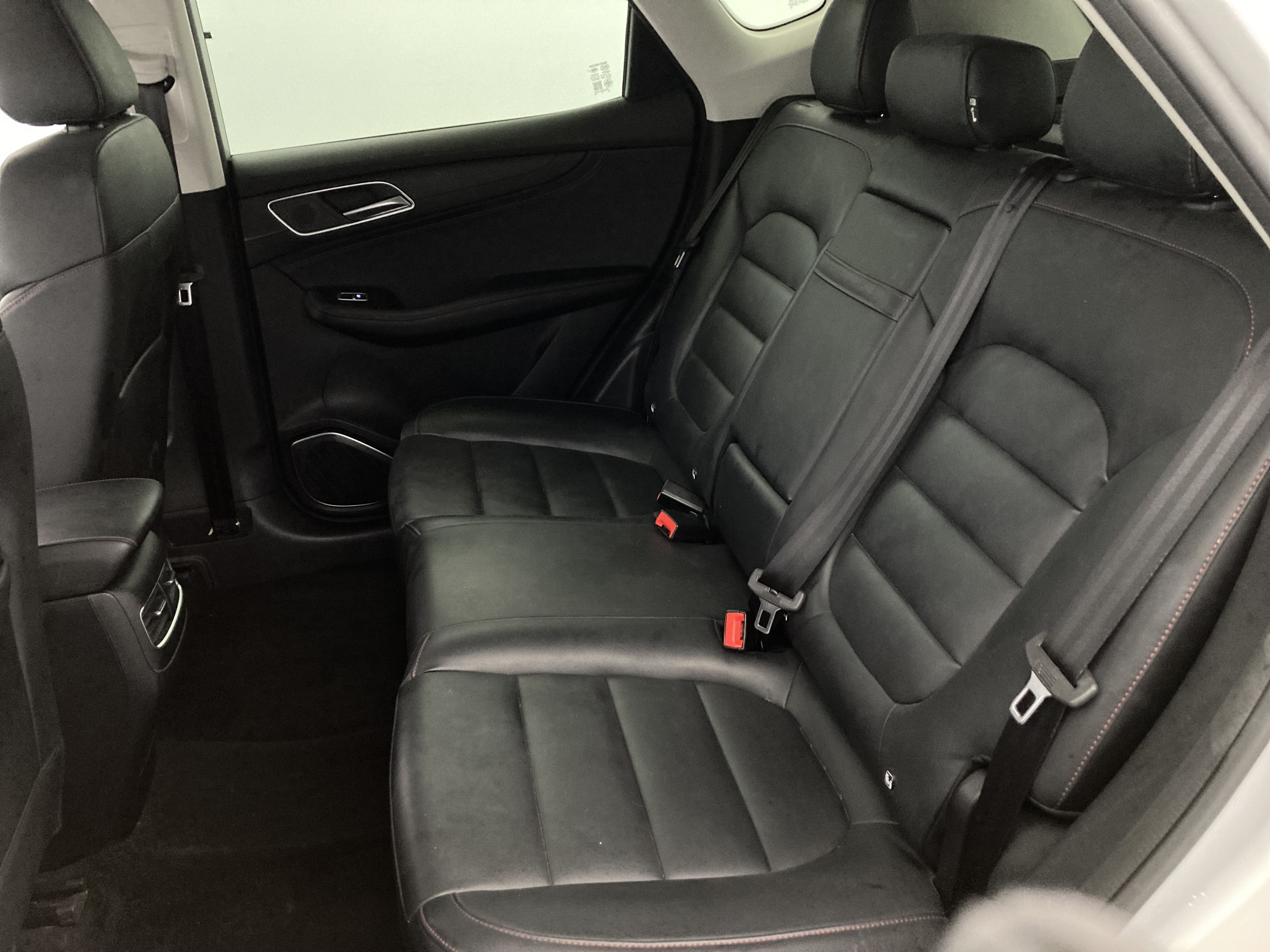 mg hs comfort 1.5 T-GDI 162 AT 2023 silver 18