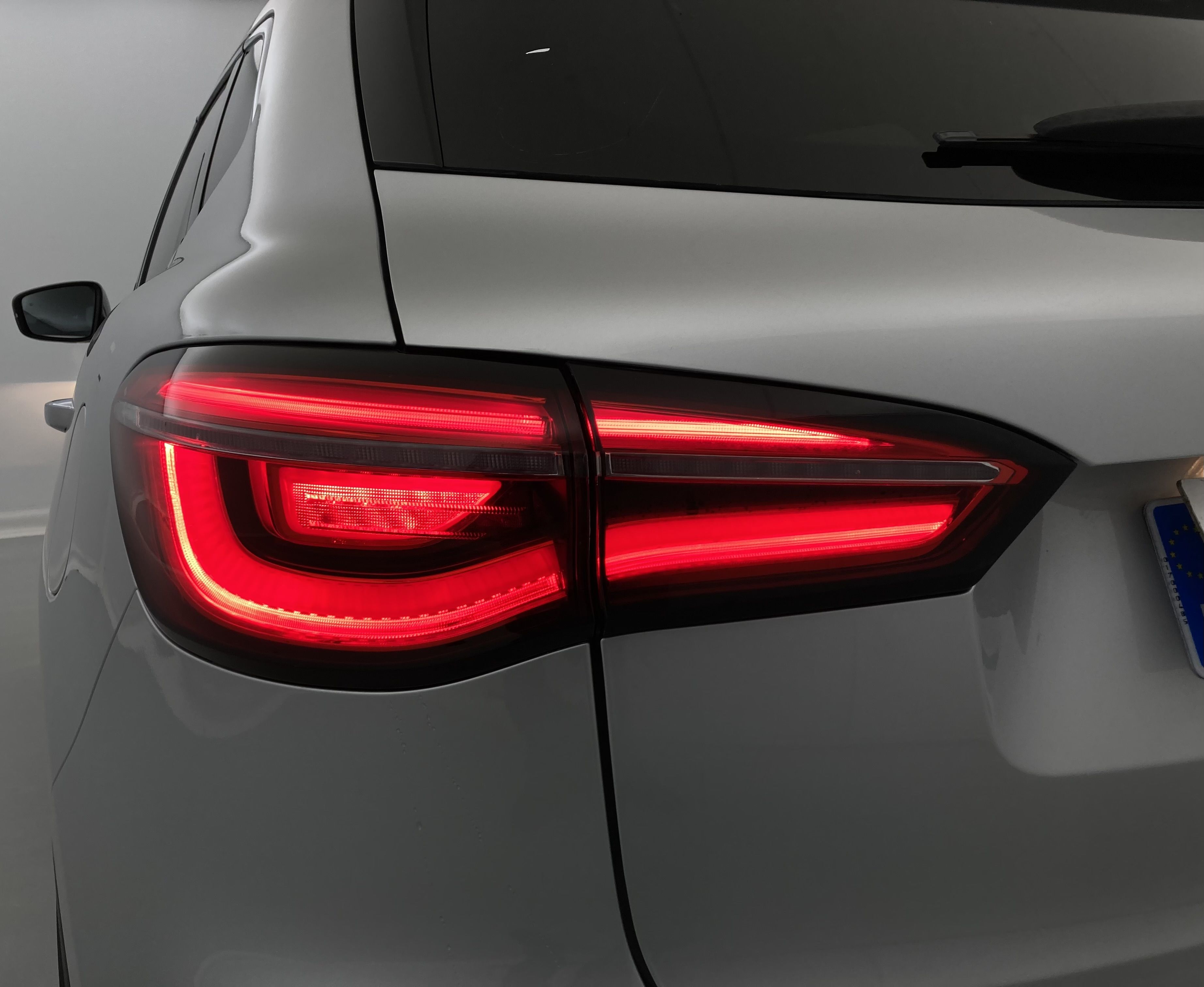 mg hs comfort 1.5 T-GDI 162 AT 2023 silver 25