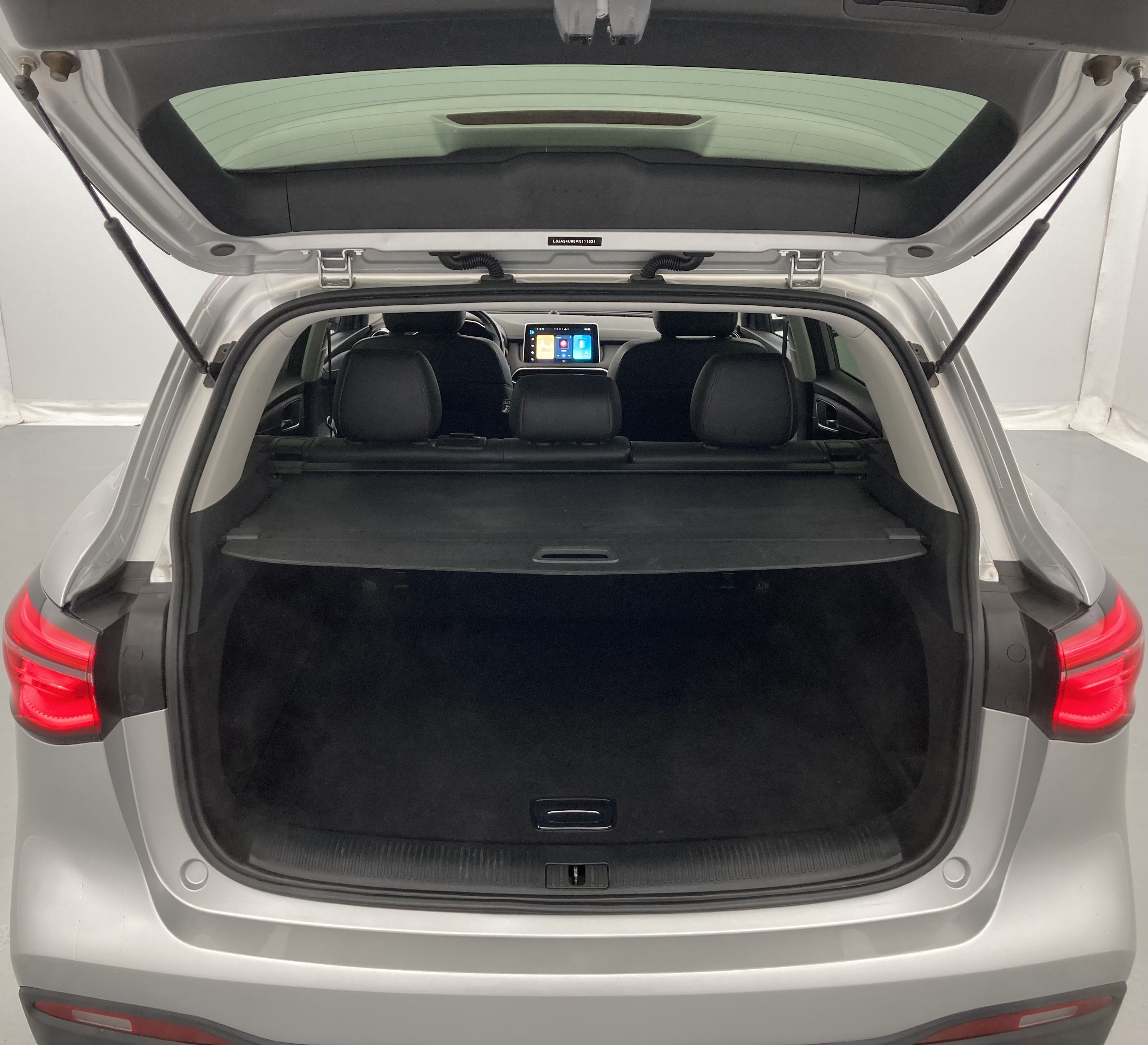 mg hs comfort 1.5 T-GDI 162 AT 2023 silver 27