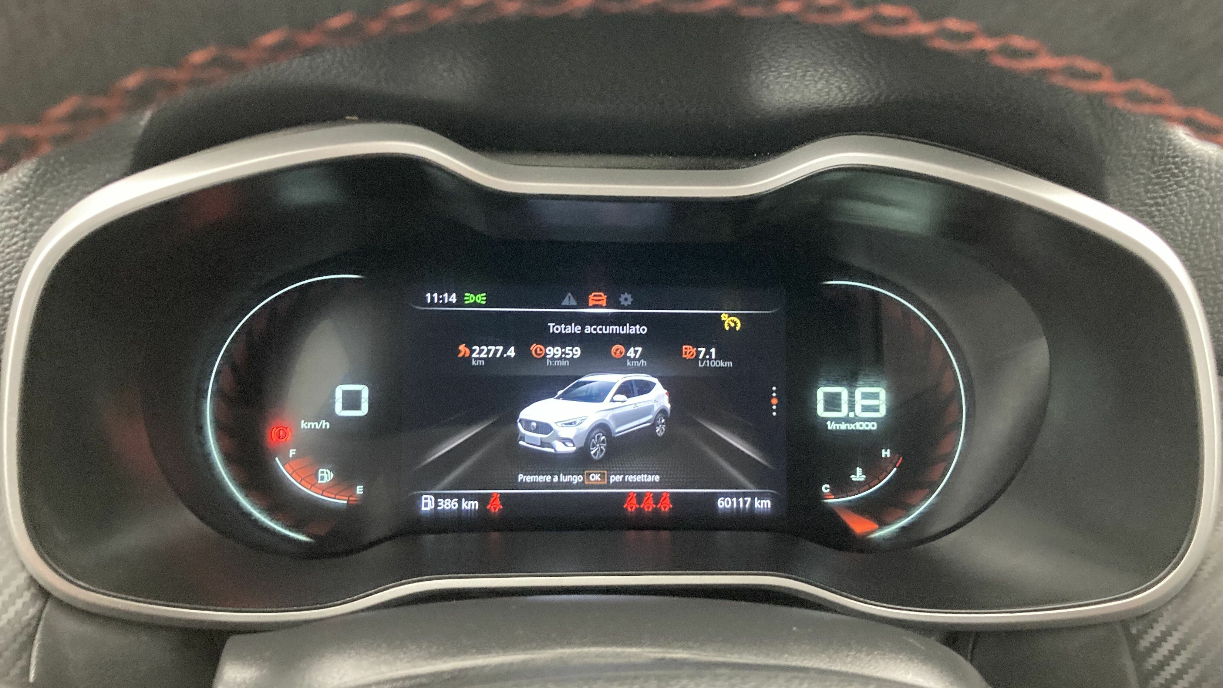 mg zs luxury 1.5 VTI-TECH 106 2023 white 18