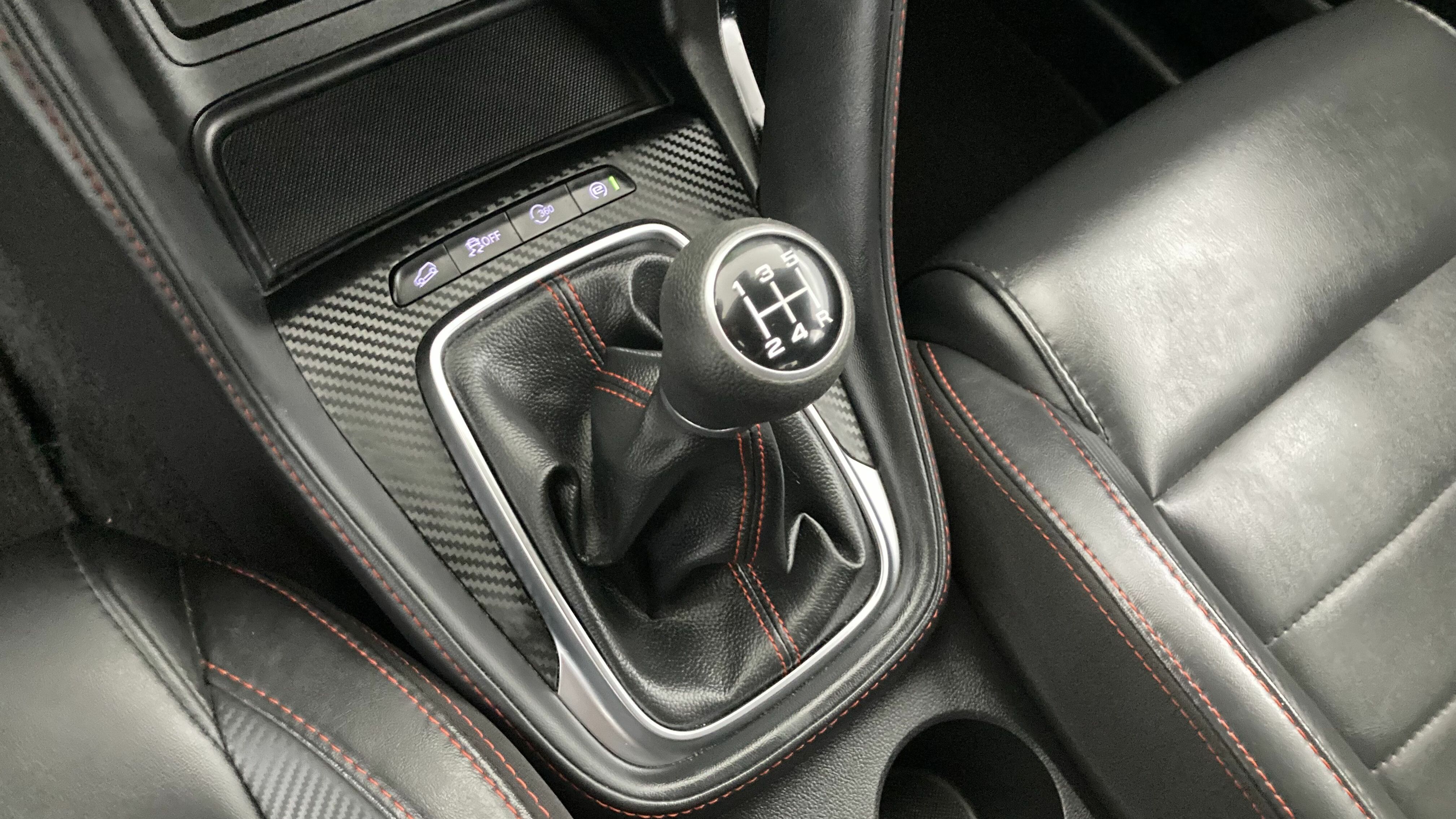 mg zs luxury 1.5 VTI-TECH 106 2023 white 20