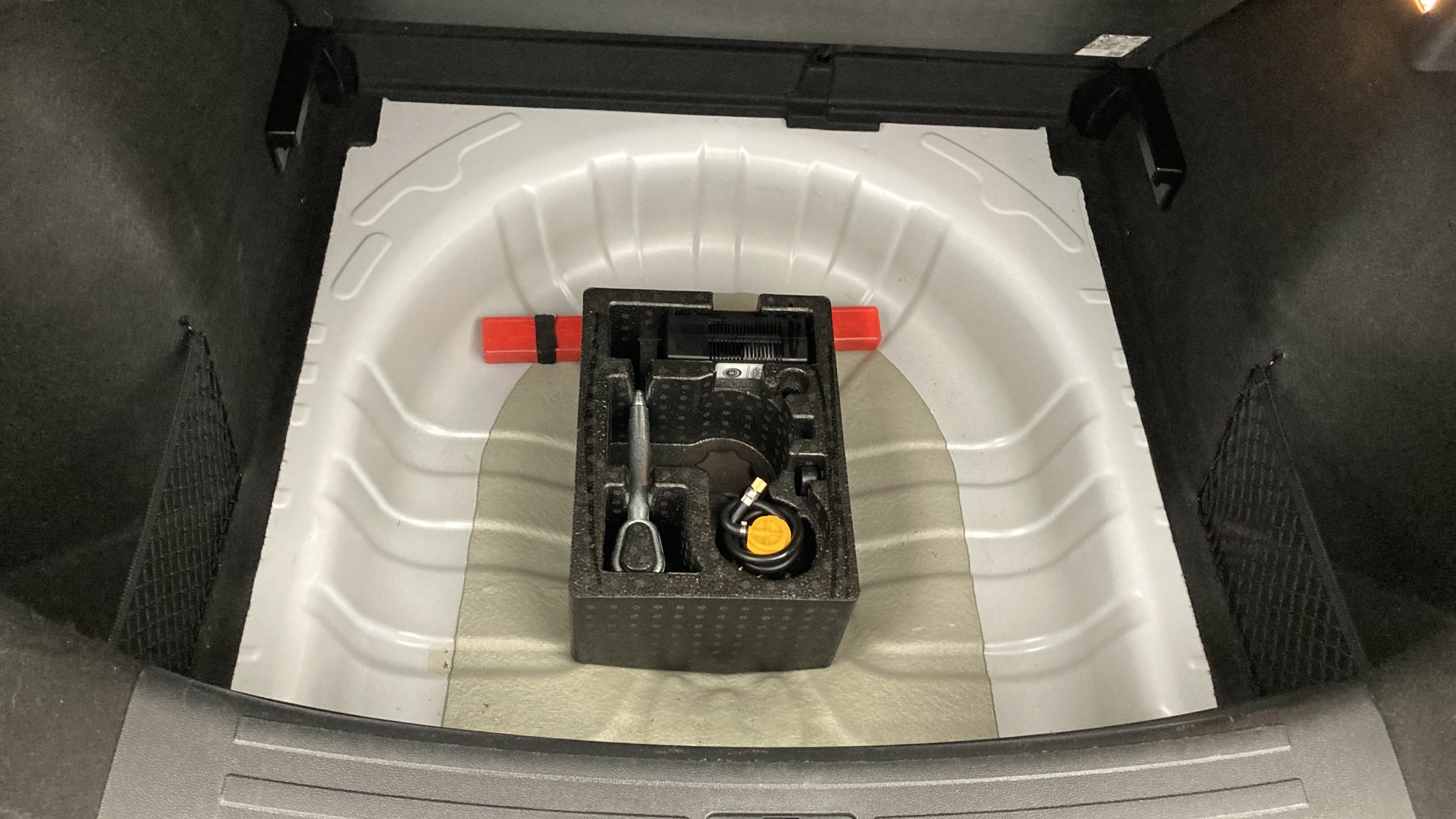 mg zs luxury 1.5 VTI-TECH 106 2023 white 23