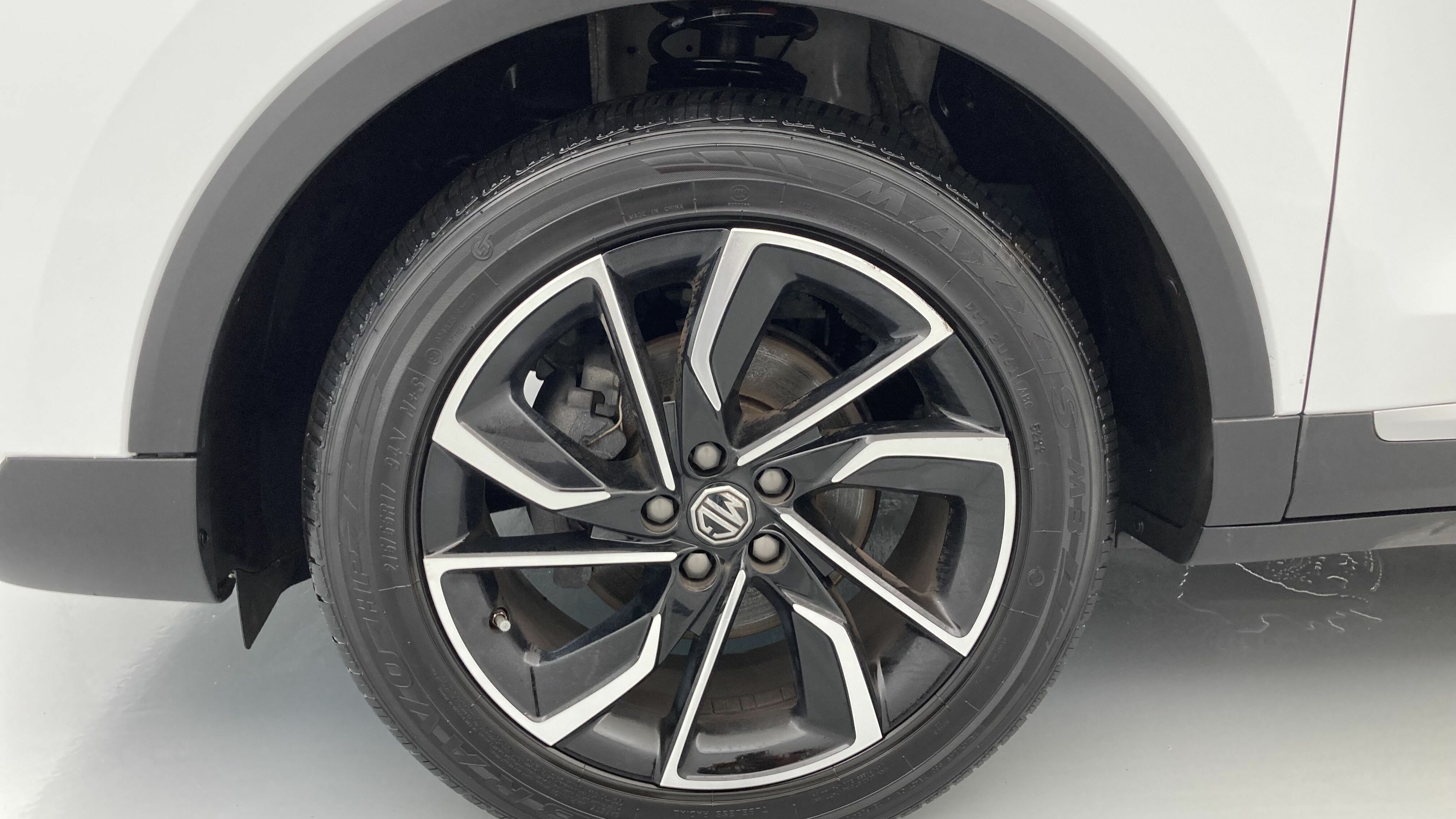 mg zs luxury 1.5 VTI-TECH 106 2023 white 27