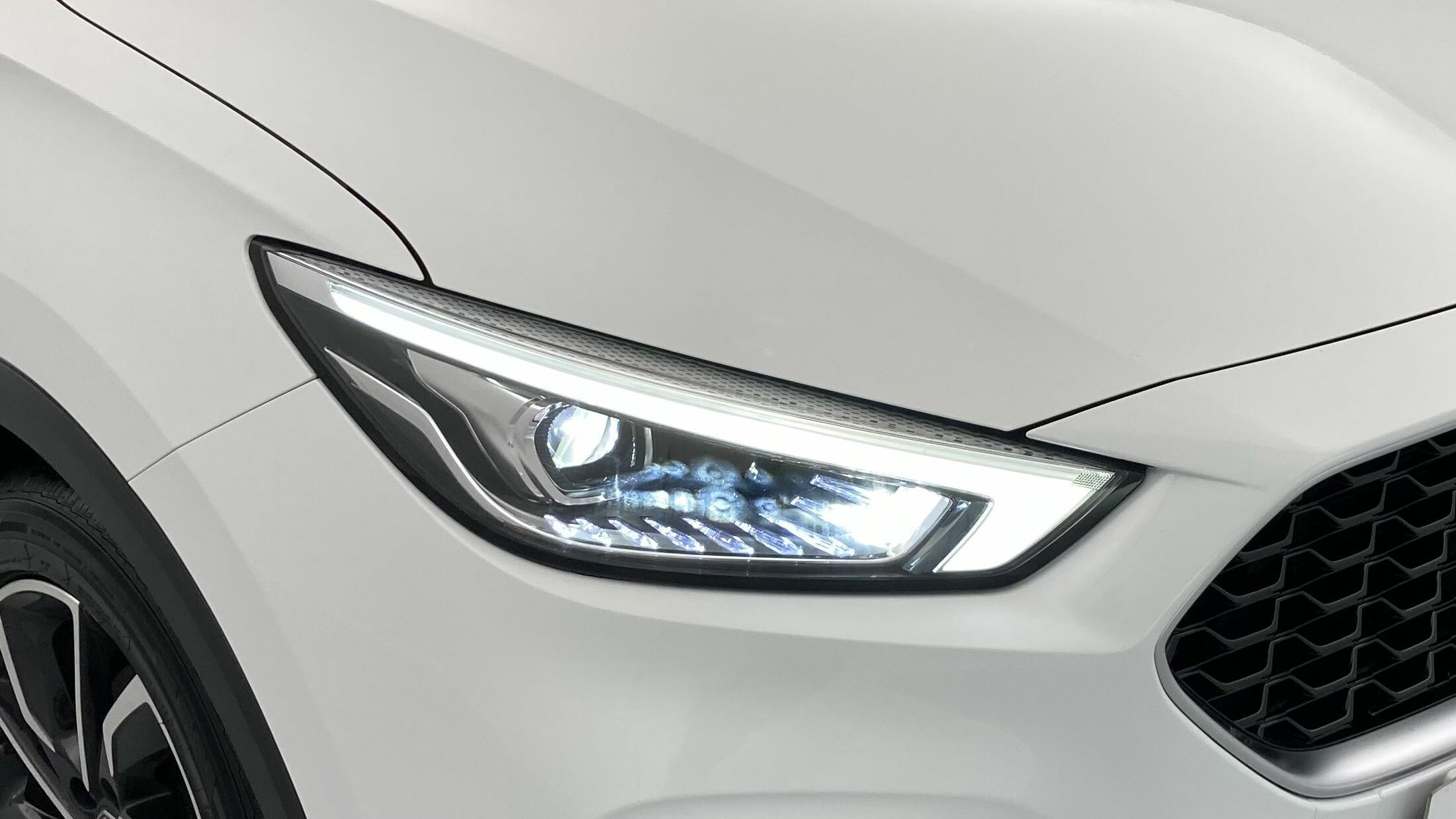 mg zs luxury 1.5 VTI-TECH 106 2023 white 29