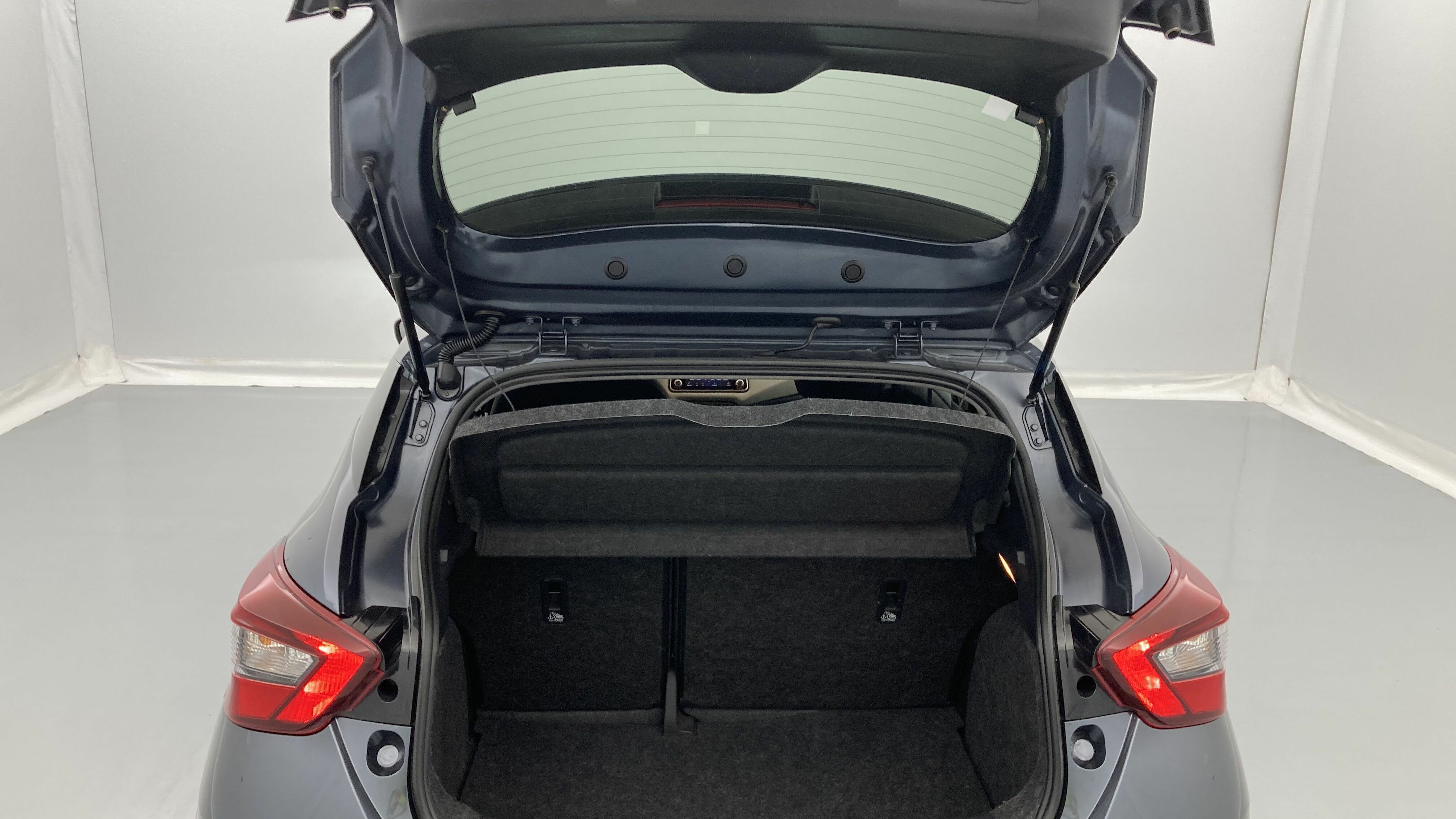 nissan micra tekna 1.0 IG-T 92 2022 grey gunmetal 24