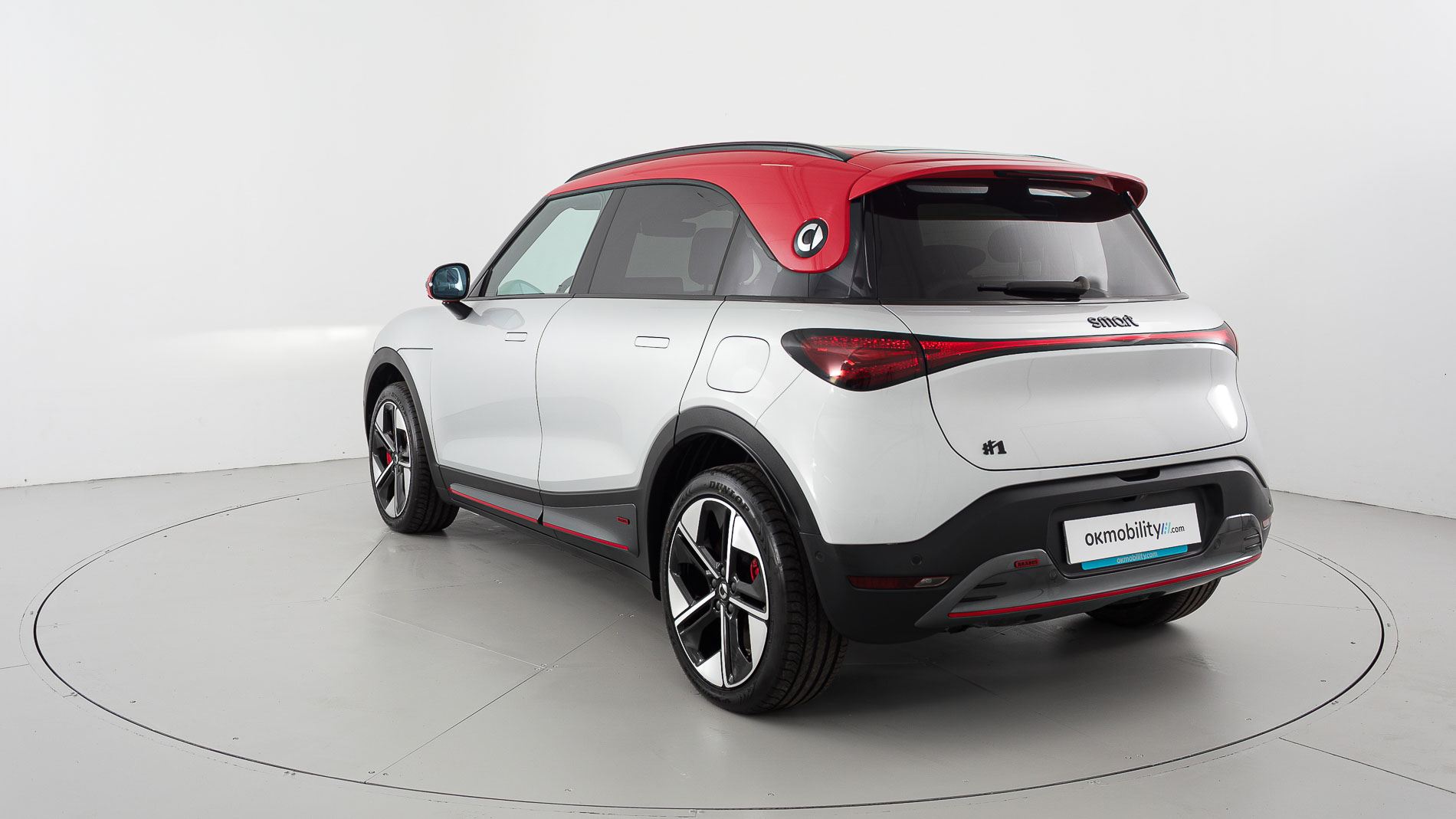 smart #1 brabus 428 4X4 2023 cyber silver / radiant red 9